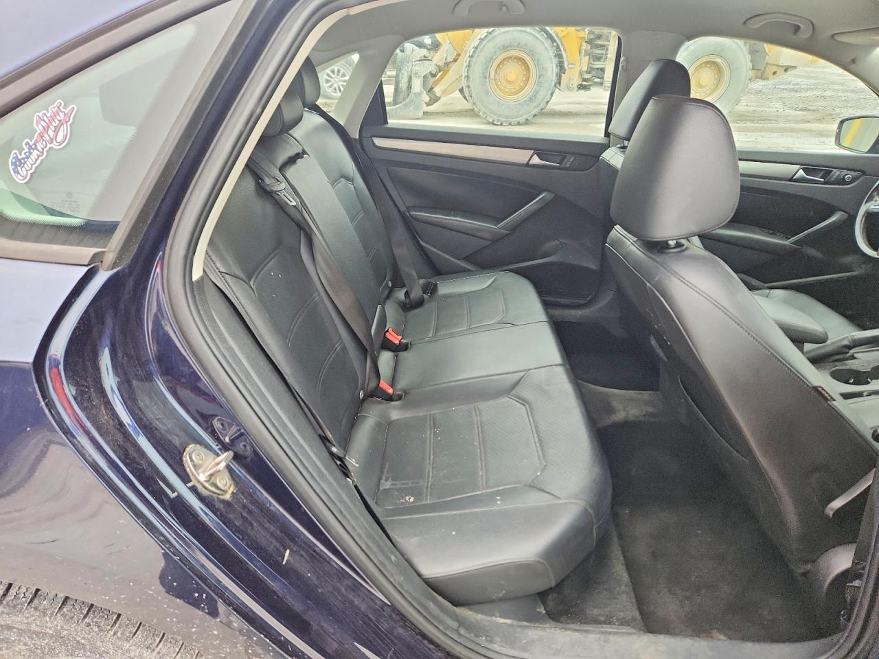 2015 Volkswagen Passat S Blue vin: 1VWAT7A3XFC053483