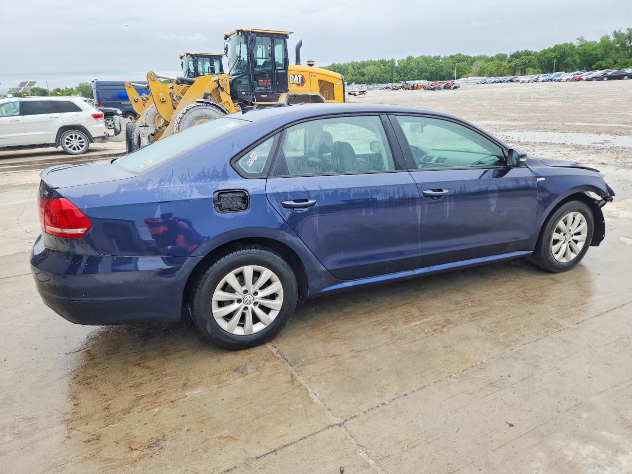 2015 Volkswagen Passat S Blue vin: 1VWAT7A3XFC053483