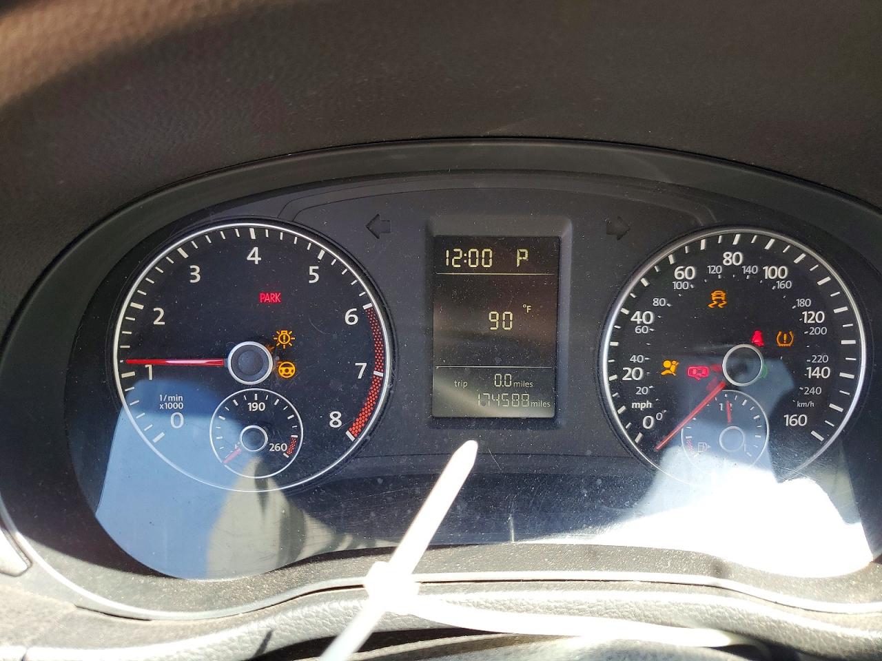 2015 Volkswagen Passat Silver vin: 1VWAT7A3XFC066623
