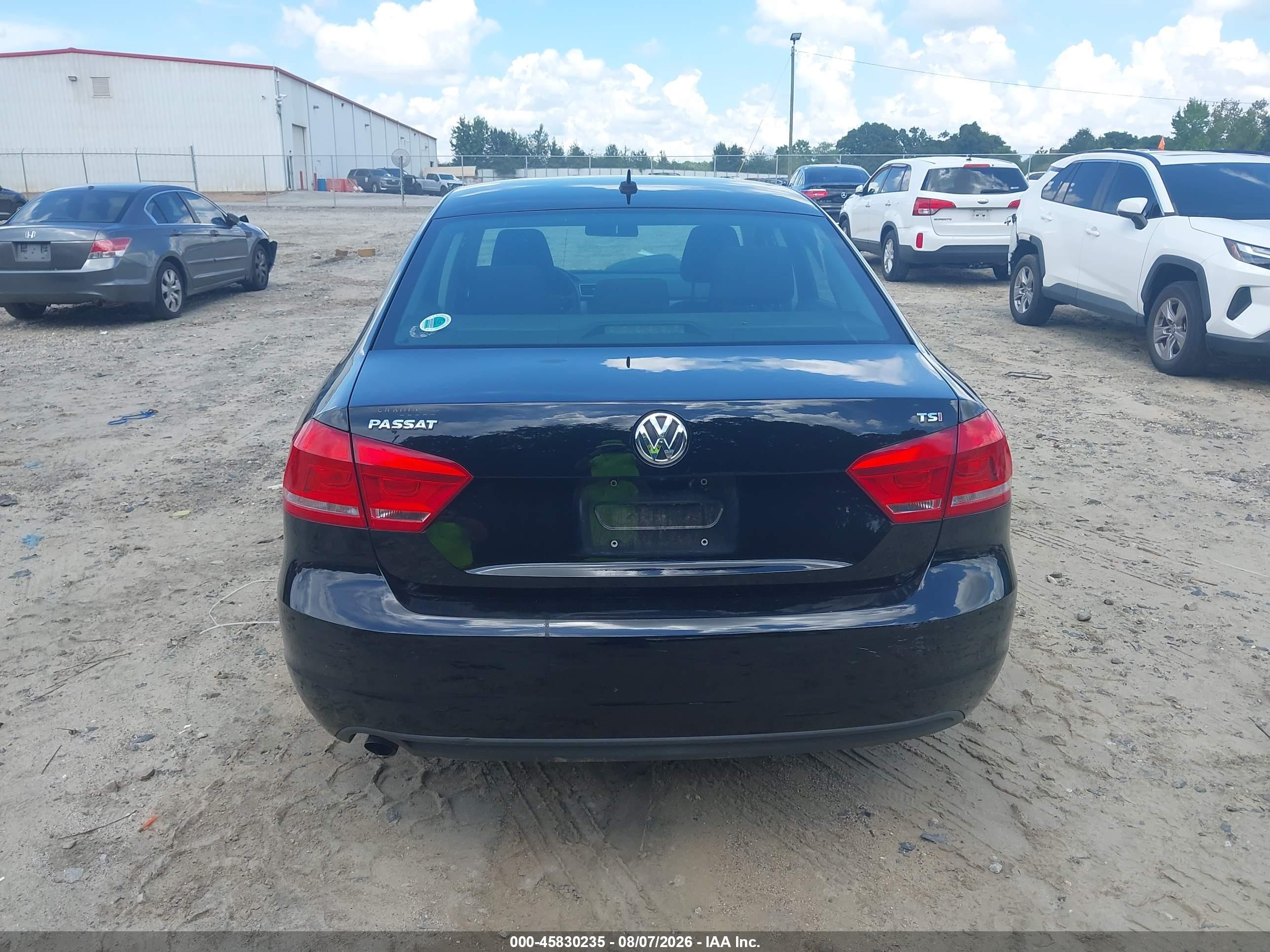 2015 Volkswagen Passat 1.8t S Black vin: 1VWAT7A3XFC069733