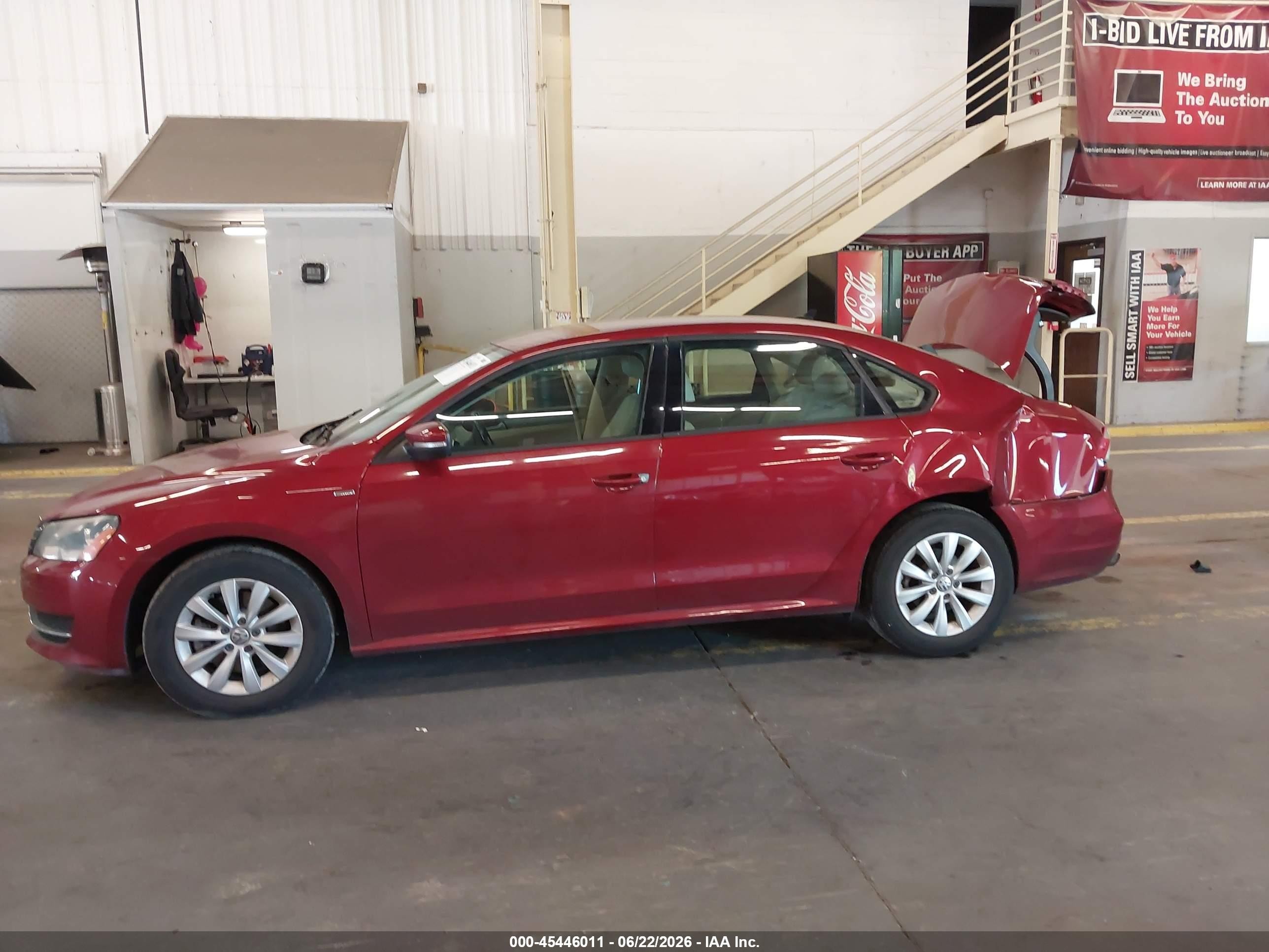 2015 Volkswagen Passat 1.8t Wolfsburg Edition Burgundy vin: 1VWAT7A3XFC072583