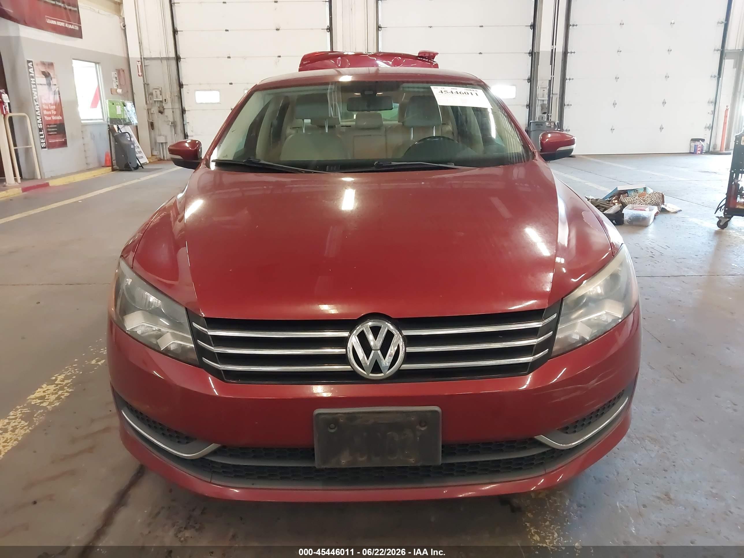 2015 Volkswagen Passat 1.8t Wolfsburg Edition Burgundy vin: 1VWAT7A3XFC072583