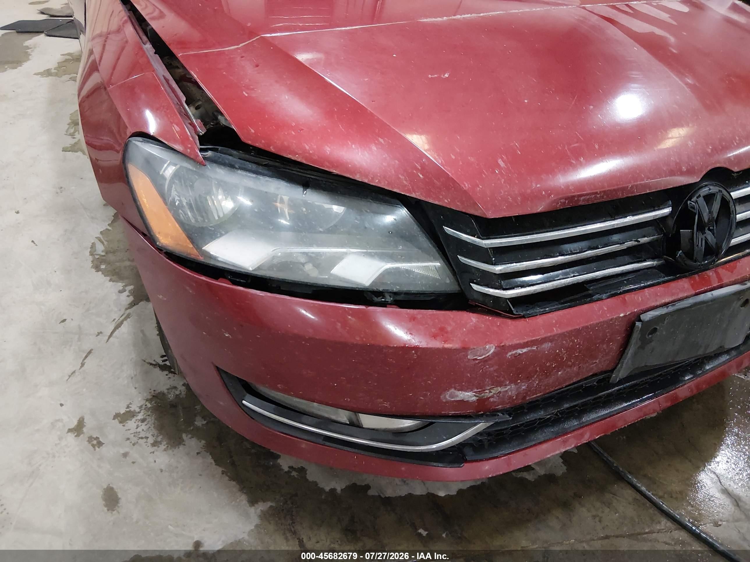 2015 Volkswagen Passat 1.8t Limited Edition Red vin: 1VWAT7A3XFC078268