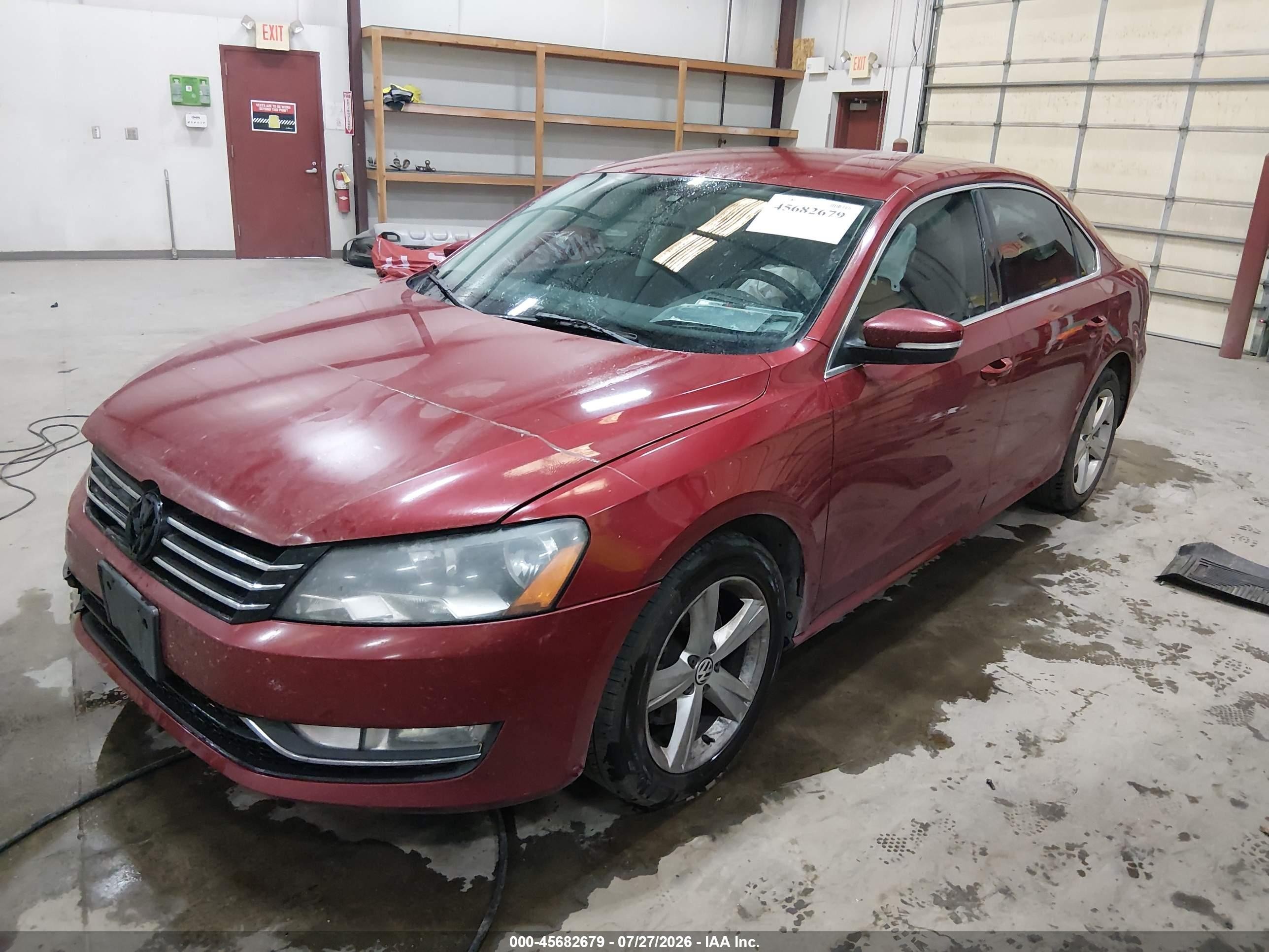 2015 Volkswagen Passat 1.8t Limited Edition Red vin: 1VWAT7A3XFC078268