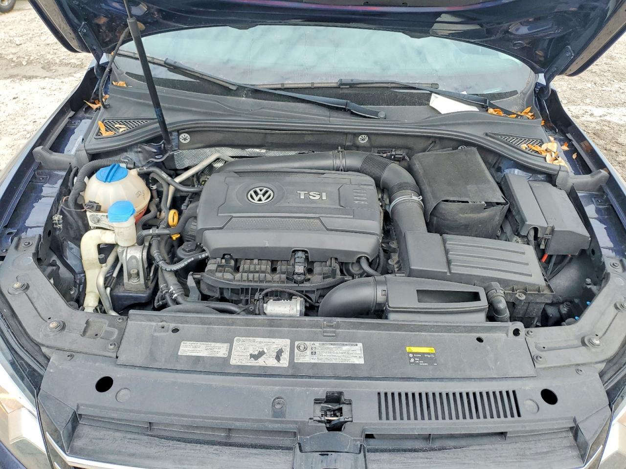 2015 Volkswagen Passat S Blue vin: 1VWAT7A3XFC096060