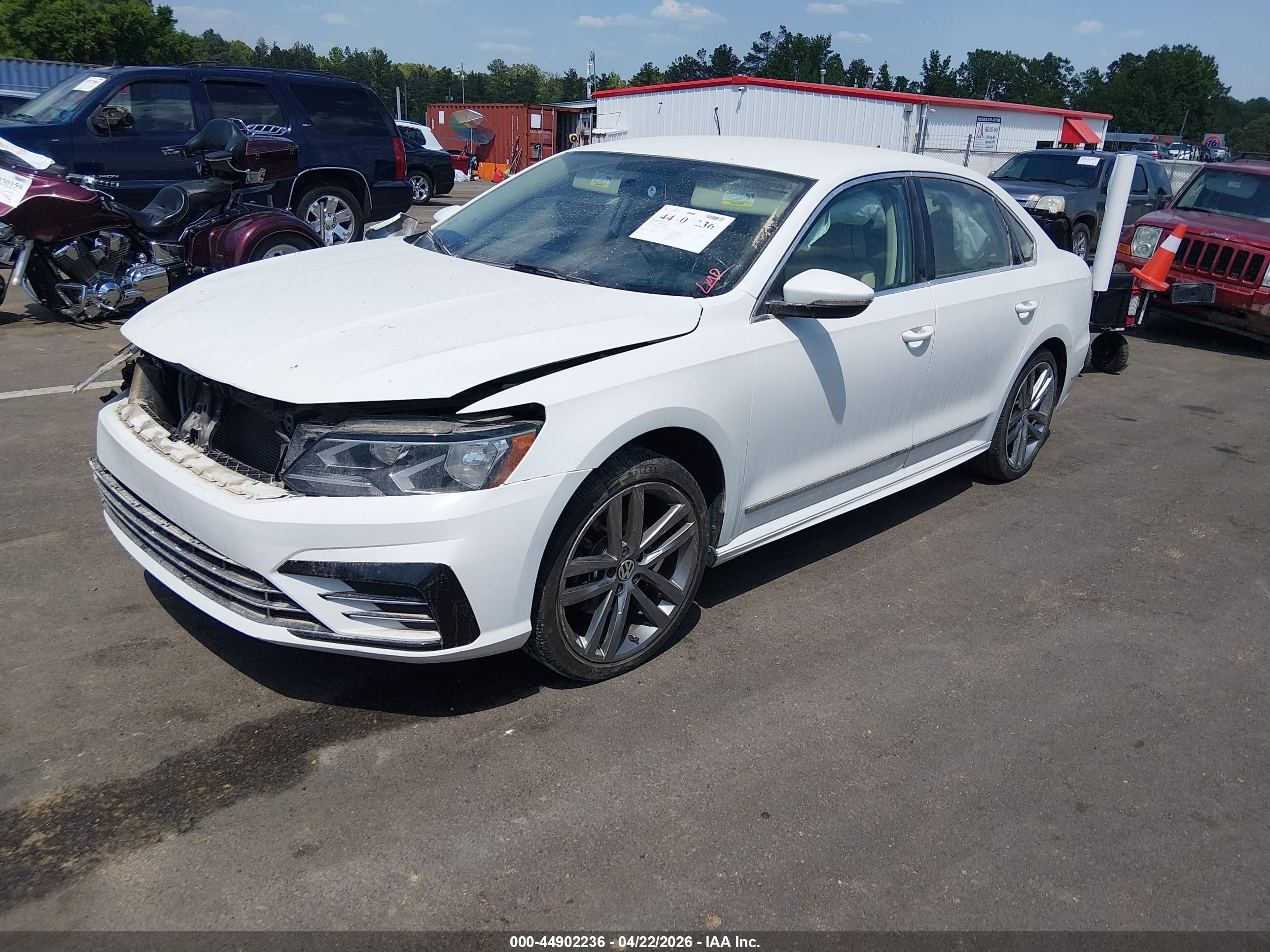 2016 Volkswagen Passat 1.8t R-line White vin: 1VWAT7A3XGC065456