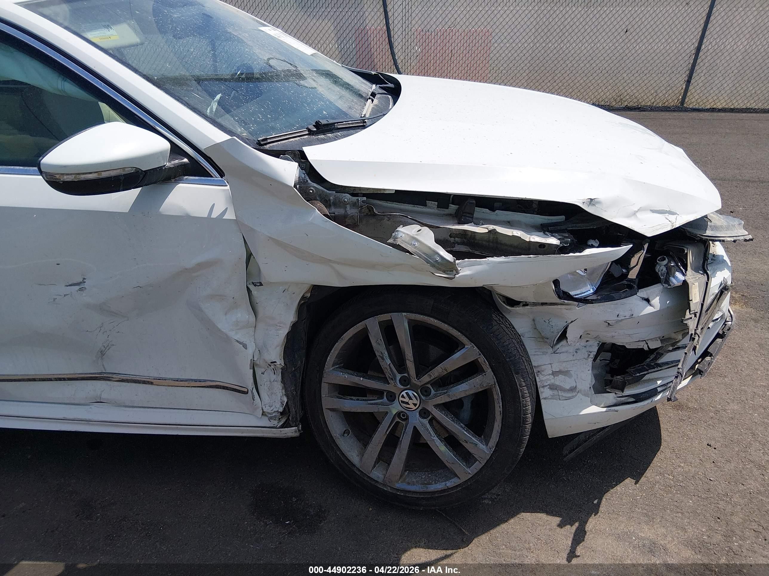 2016 Volkswagen Passat 1.8t R-line White vin: 1VWAT7A3XGC065456
