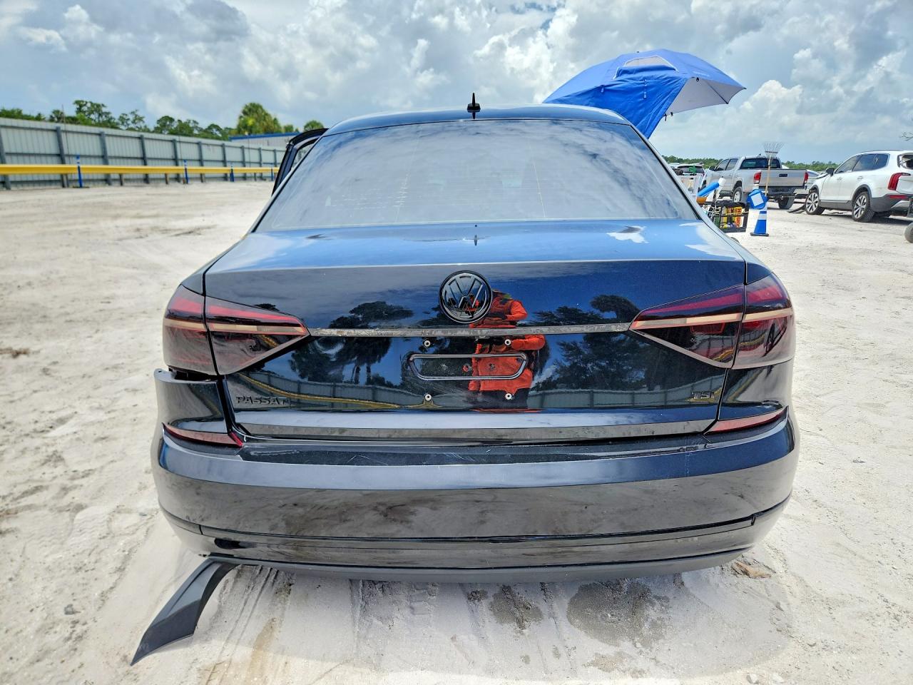 2017 Volkswagen Passat S Черный vin: 1VWAT7A3XHC013326