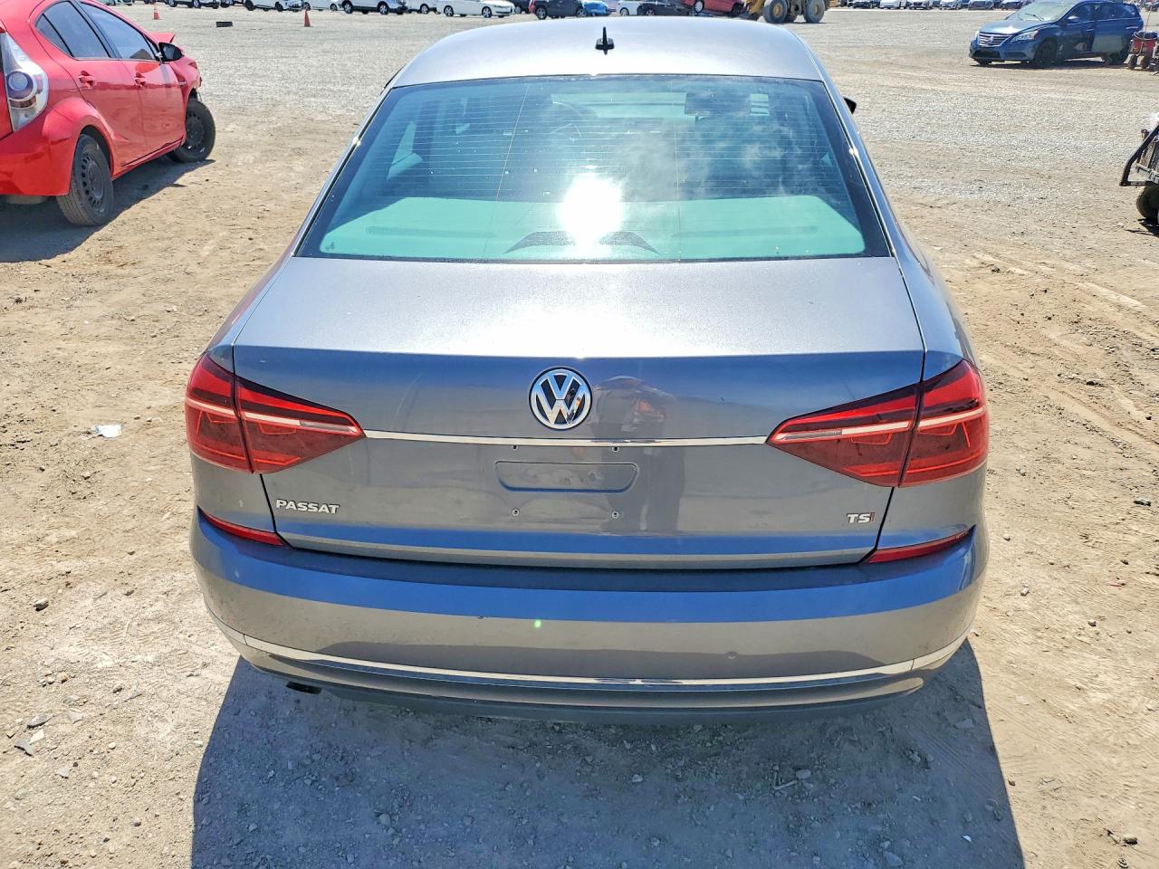 2017 Volkswagen Passat S Серый vin: 1VWAT7A3XHC080699