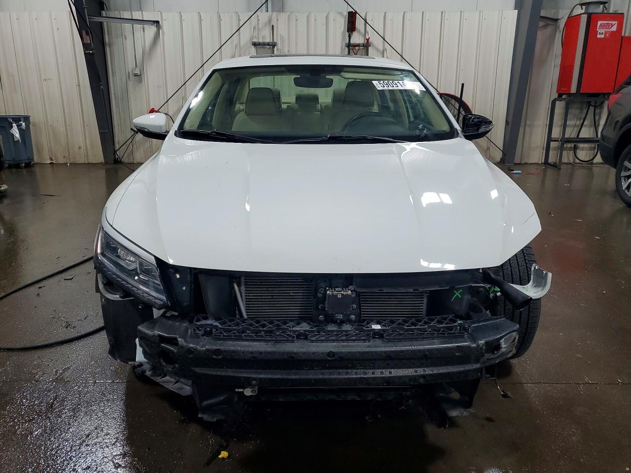 2018 Volkswagen Passat Se White vin: 1VWBA7A31JC001730