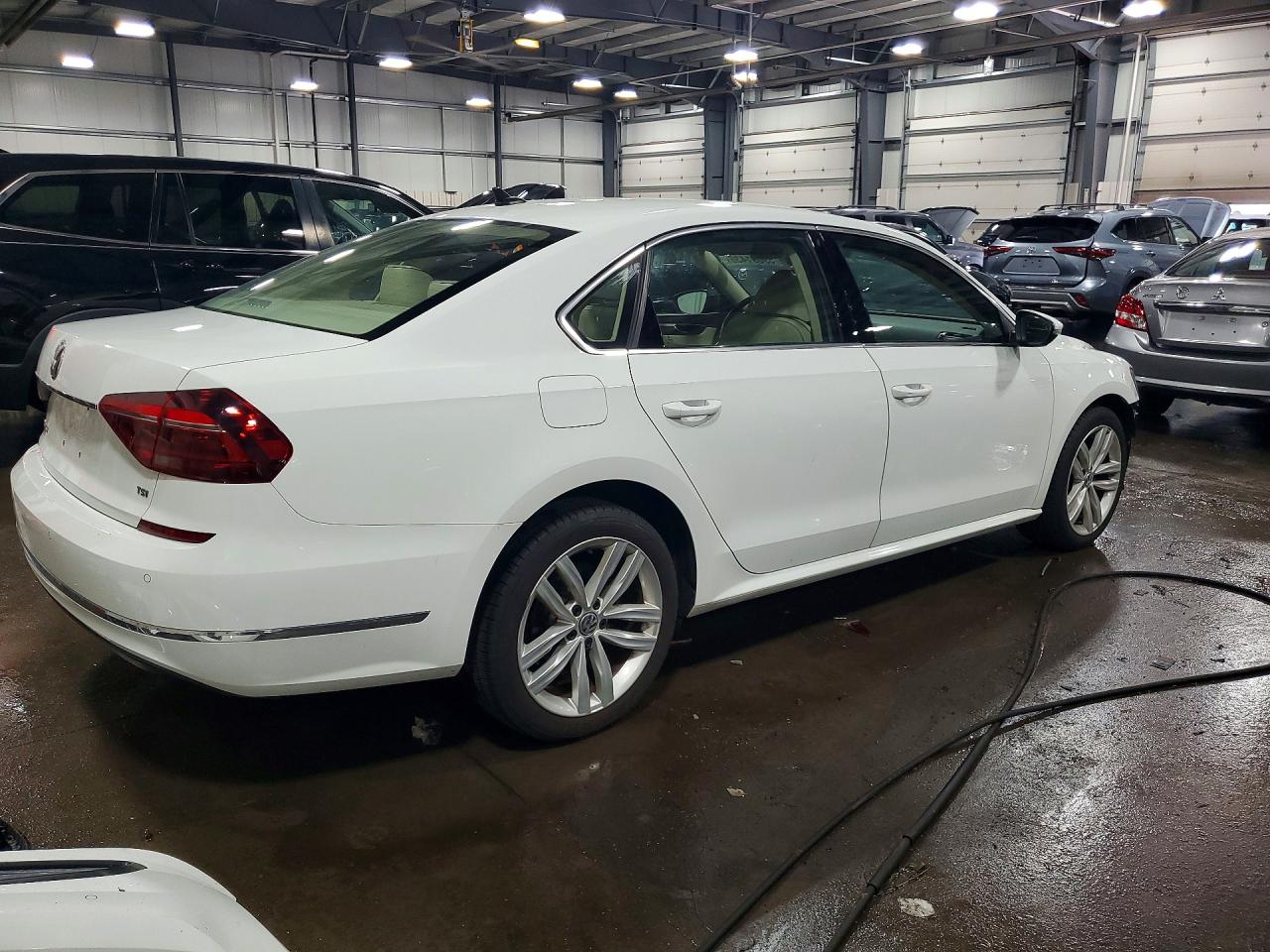 2018 Volkswagen Passat Se White vin: 1VWBA7A31JC001730