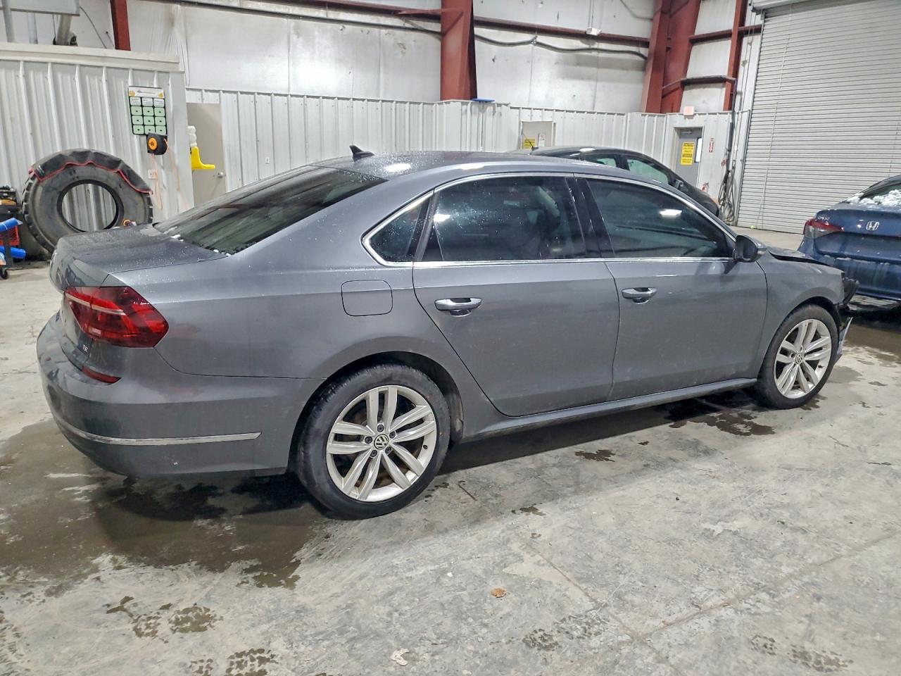 2018 Volkswagen Passat Se Gray vin: 1VWBA7A31JC021878
