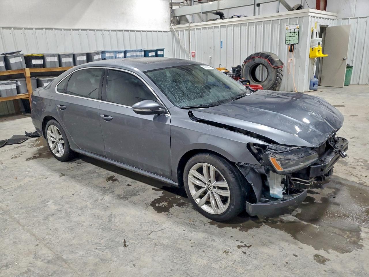 2018 Volkswagen Passat Se Gray vin: 1VWBA7A31JC021878