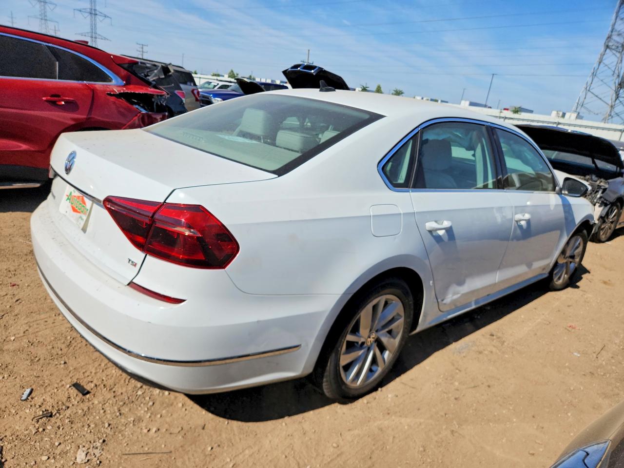 2018 Volkswagen Passat Se White vin: 1VWBA7A31JC024425