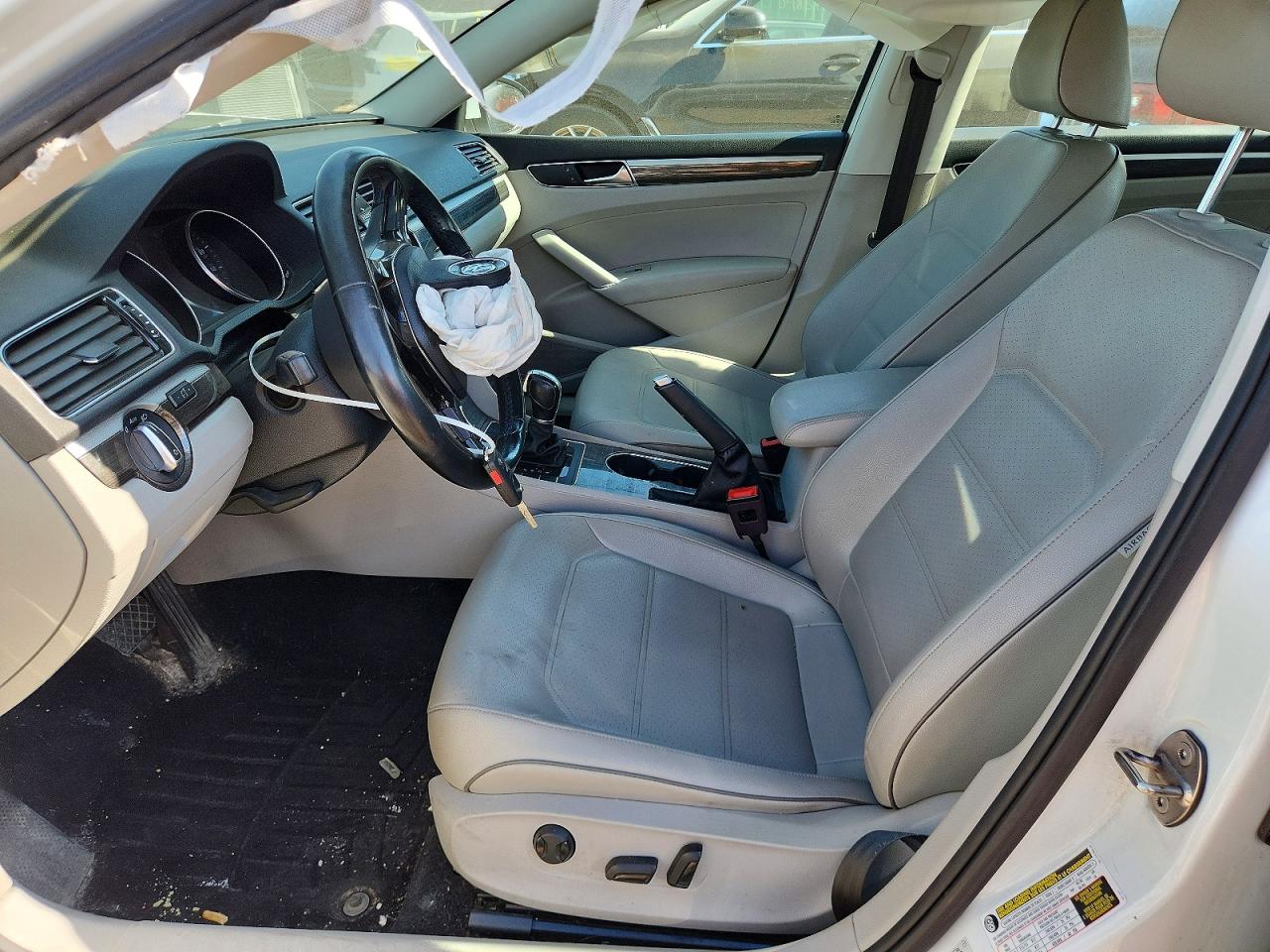 2018 Volkswagen Passat Se White vin: 1VWBA7A31JC024425