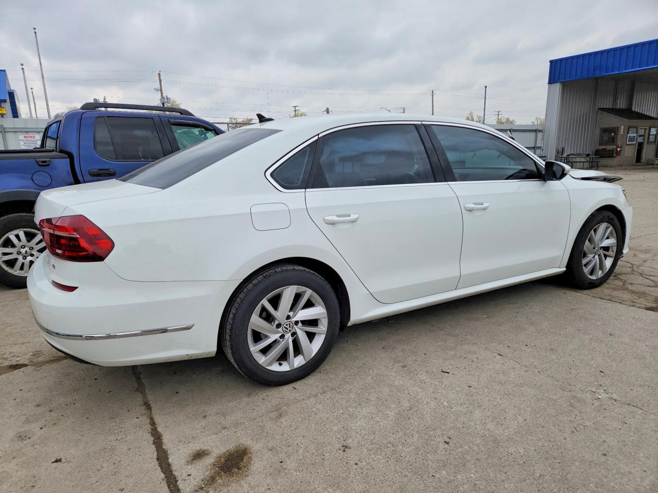 2018 Volkswagen Passat Se White vin: 1VWBA7A31JC026532