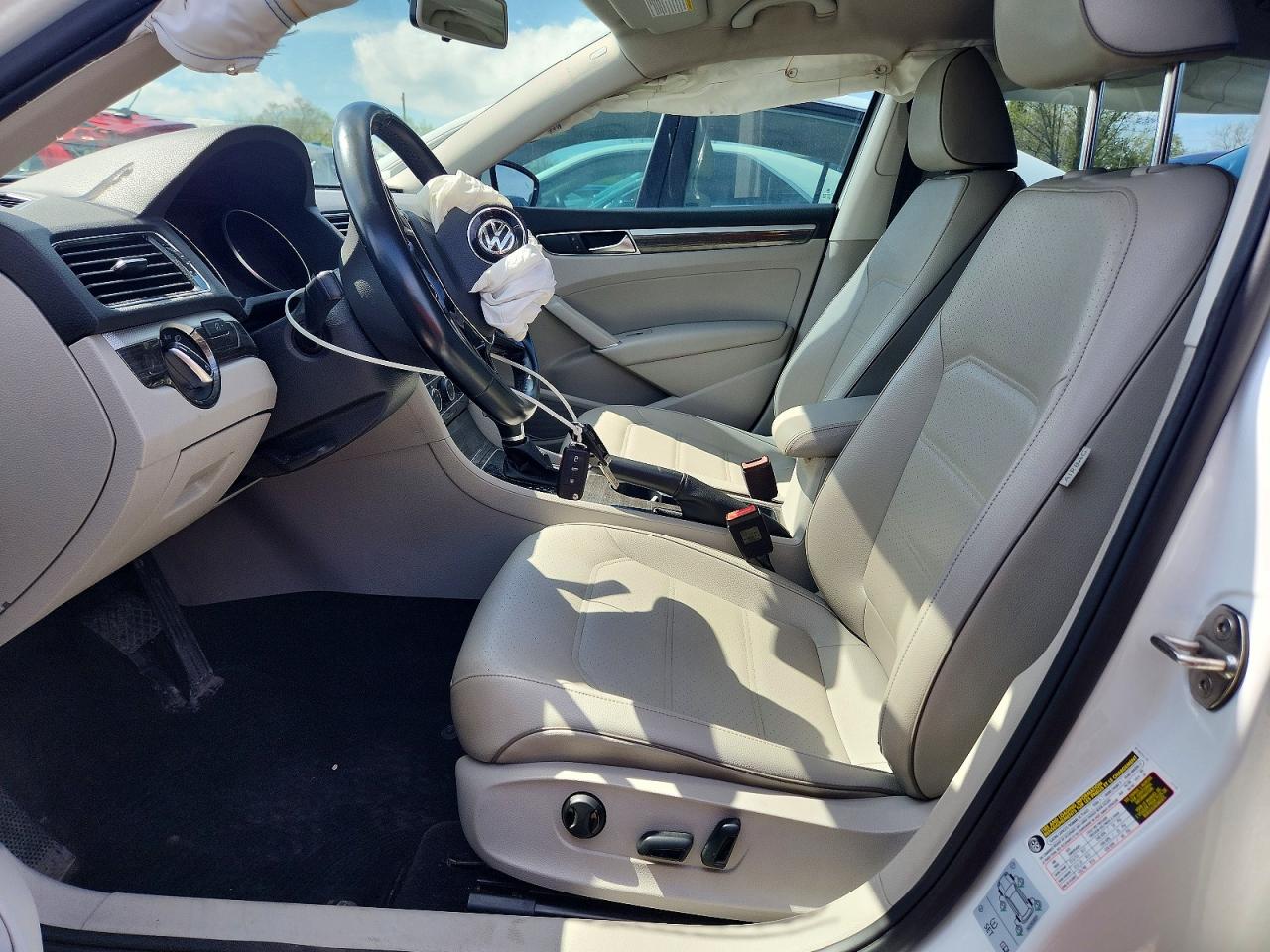2018 Volkswagen Passat Se White vin: 1VWBA7A31JC026532