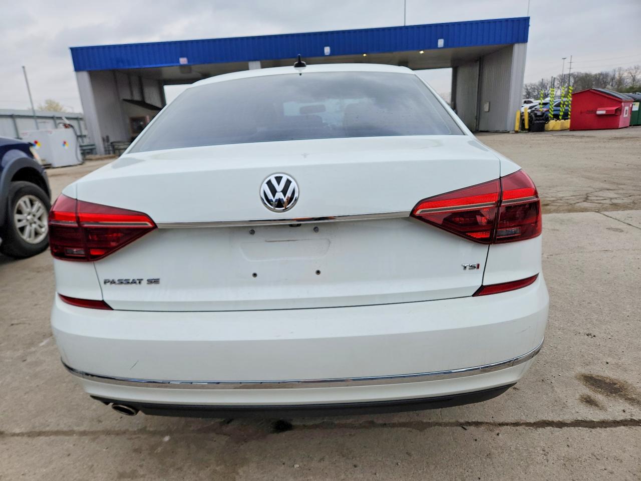 2018 Volkswagen Passat Se White vin: 1VWBA7A31JC026532