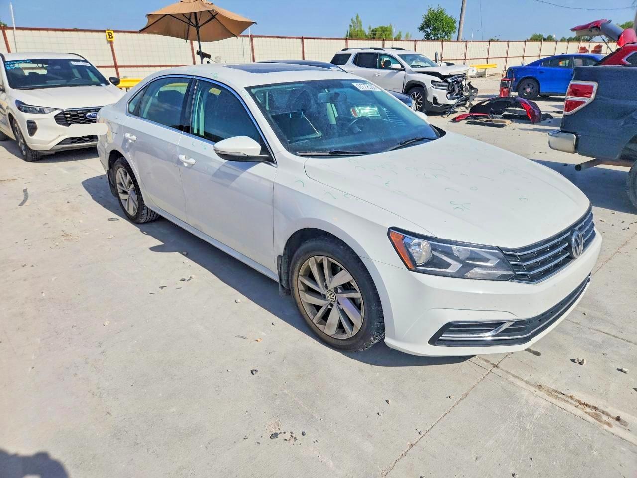 2018 Volkswagen Passat Se White vin: 1VWBA7A32JC006158