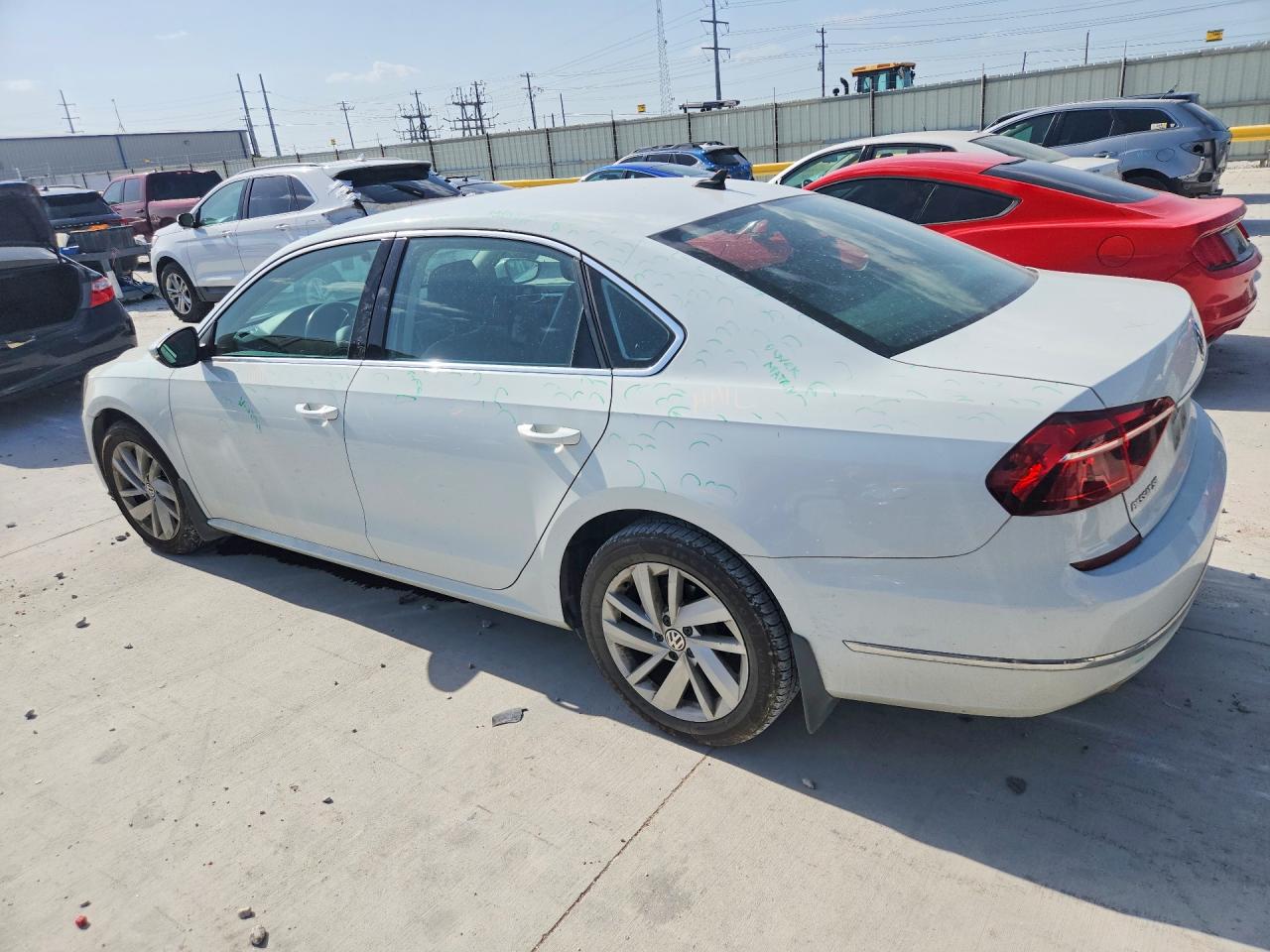 2018 Volkswagen Passat Se White vin: 1VWBA7A32JC006158