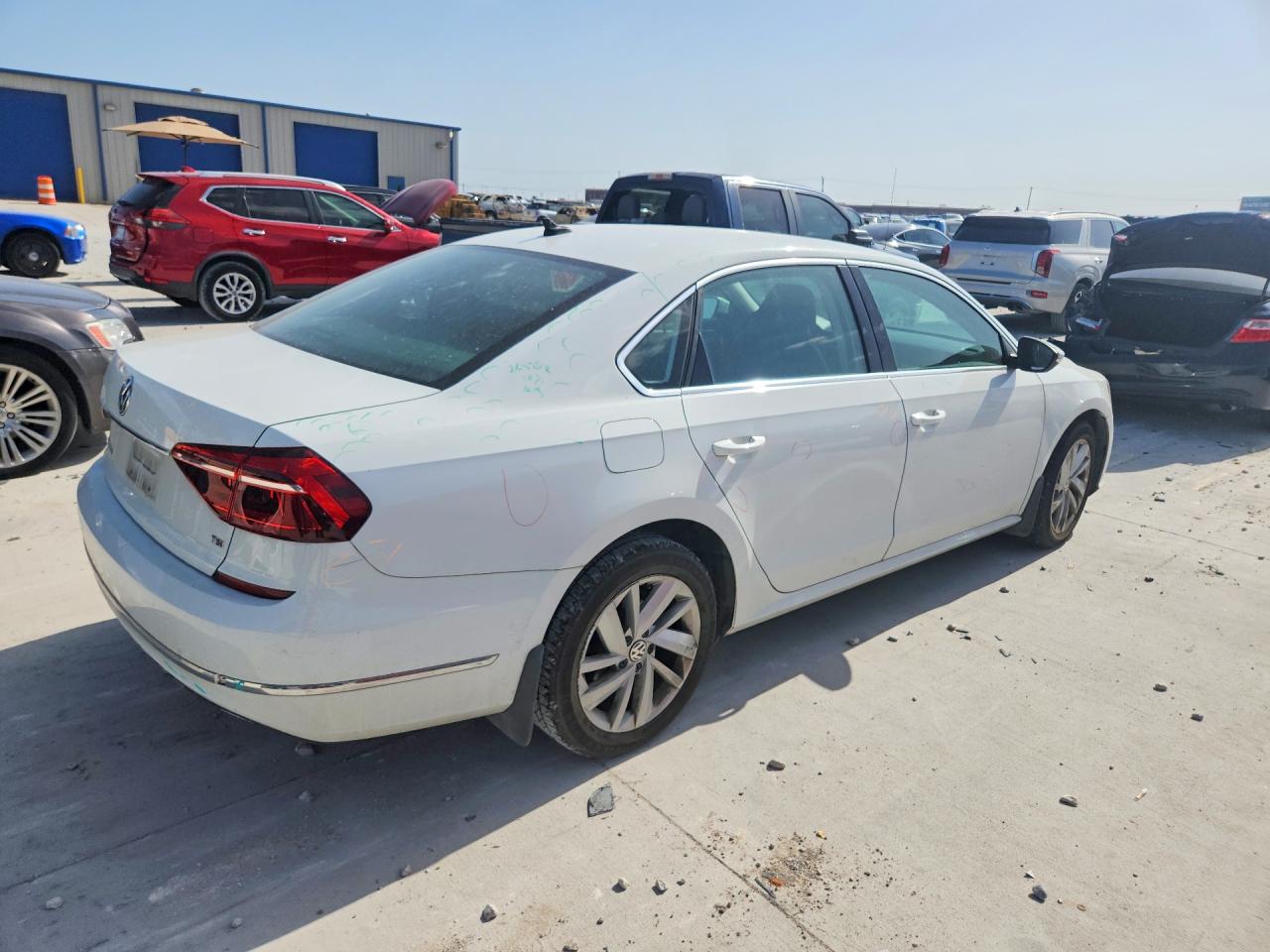 2018 Volkswagen Passat Se White vin: 1VWBA7A32JC006158