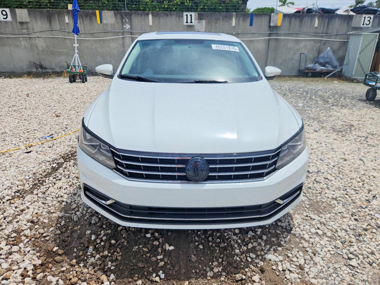 2018 Volkswagen Passat Se White vin: 1VWBA7A35JC021219