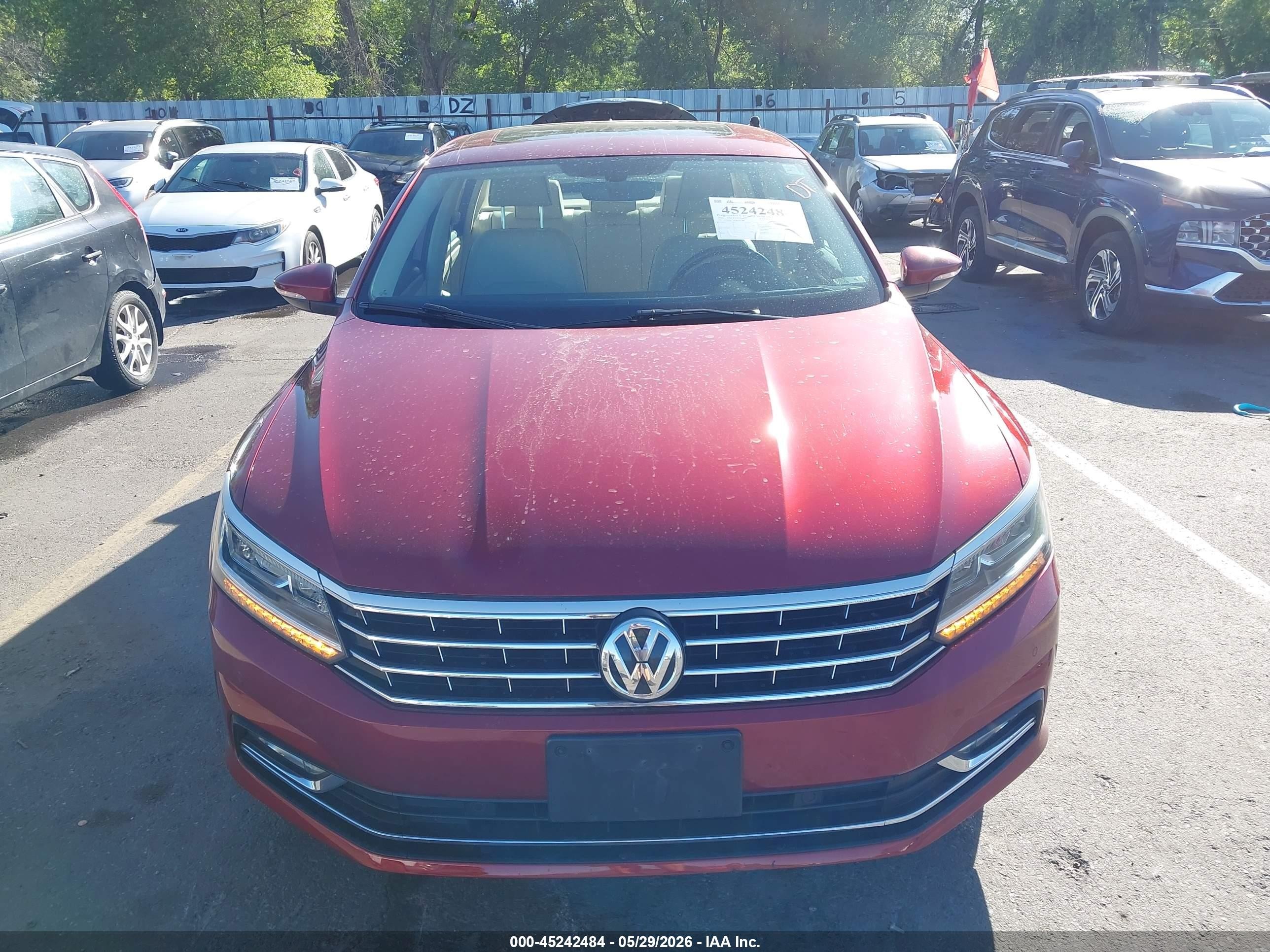 2018 Volkswagen Passat 2.0t Se Red vin: 1VWBA7A36JC001089