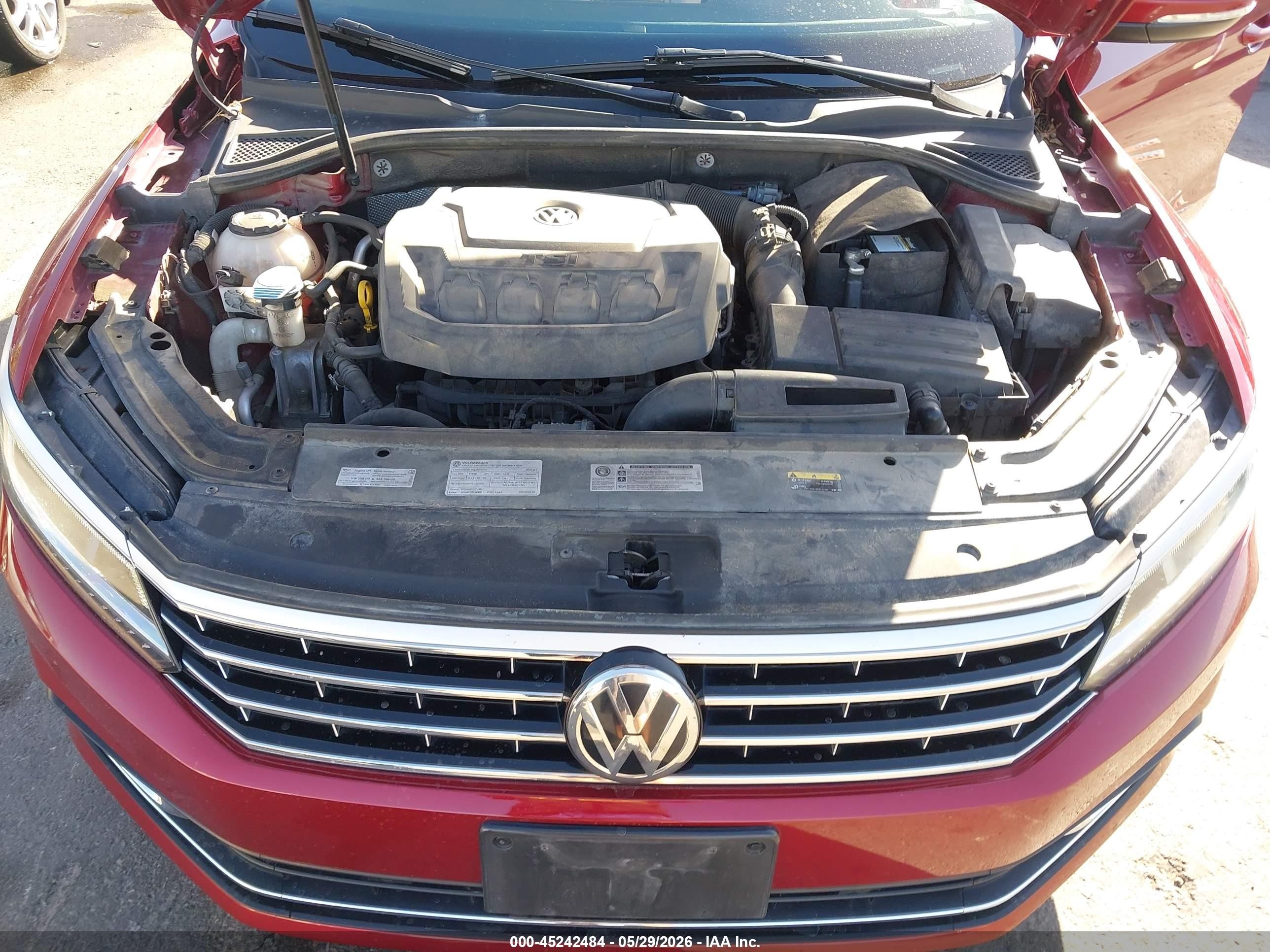 2018 Volkswagen Passat 2.0t Se Red vin: 1VWBA7A36JC001089