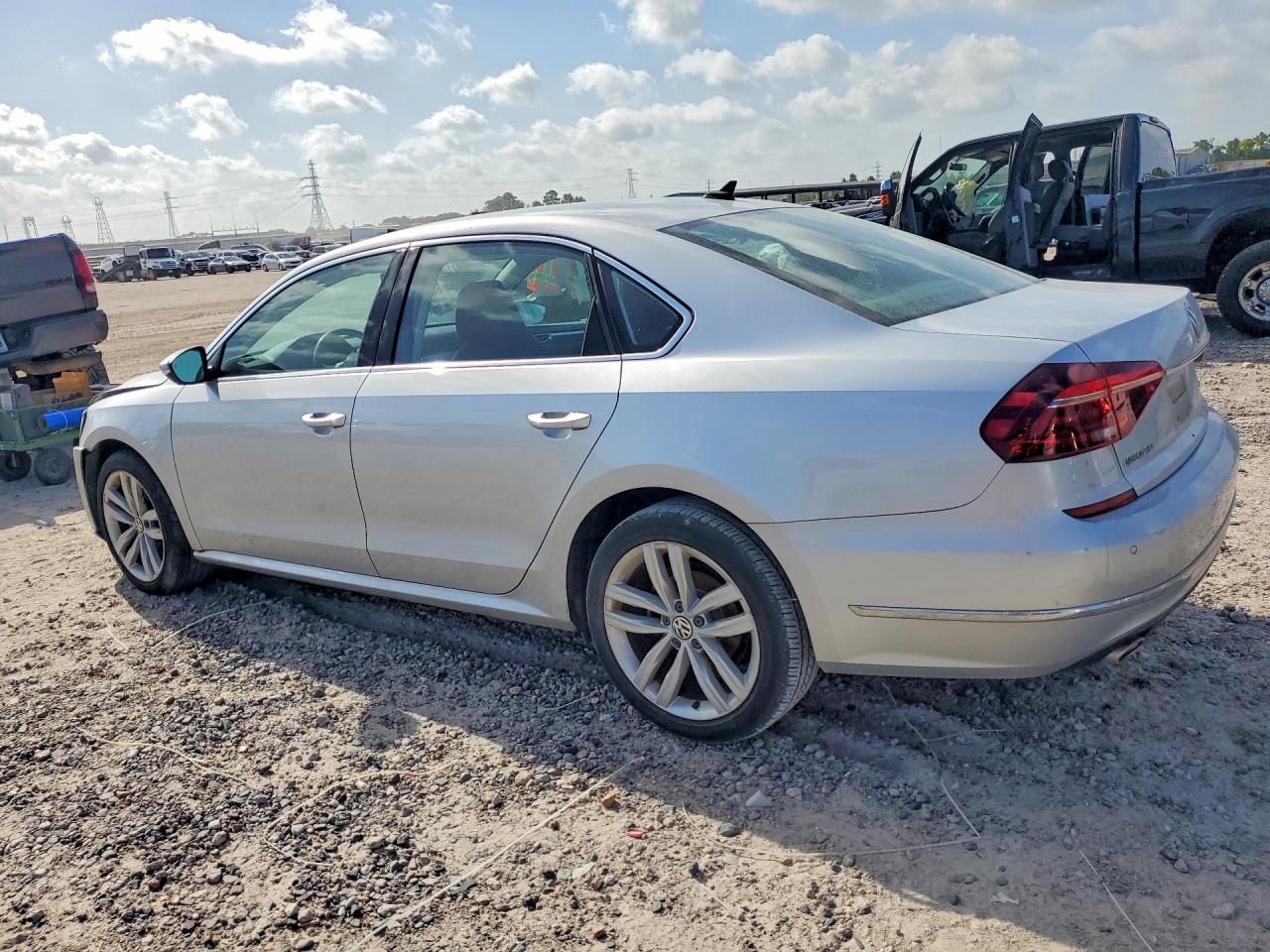 2018 Volkswagen Passat Se Silver vin: 1VWBA7A38JC041738