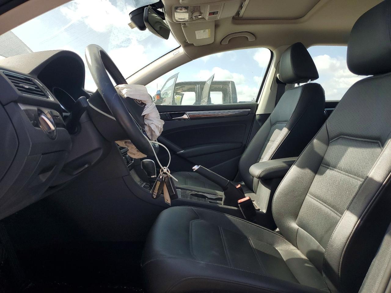 2018 Volkswagen Passat Se Silver vin: 1VWBA7A38JC041738
