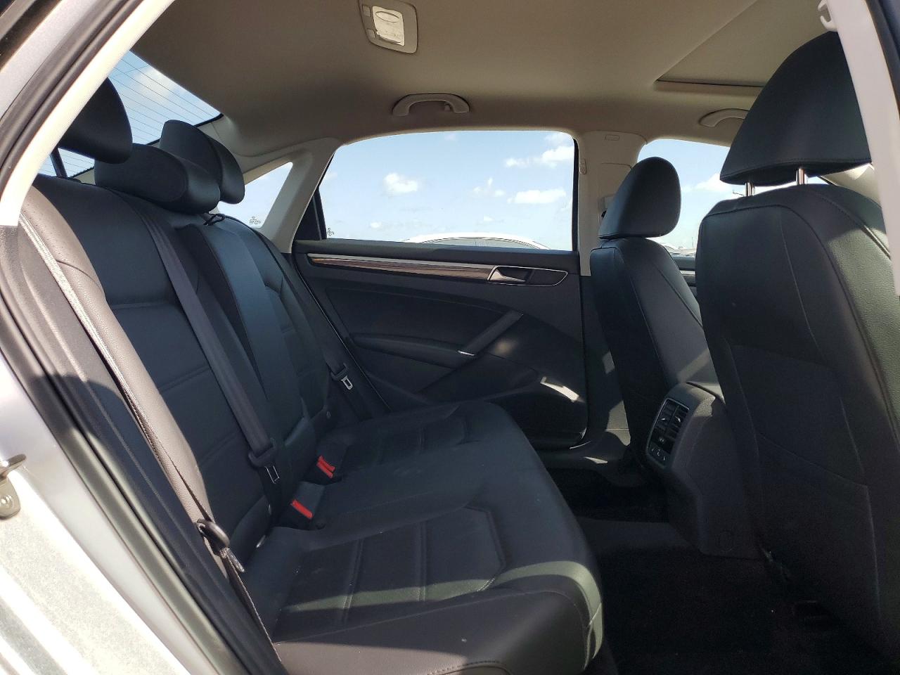 2018 Volkswagen Passat Se Silver vin: 1VWBA7A38JC041738