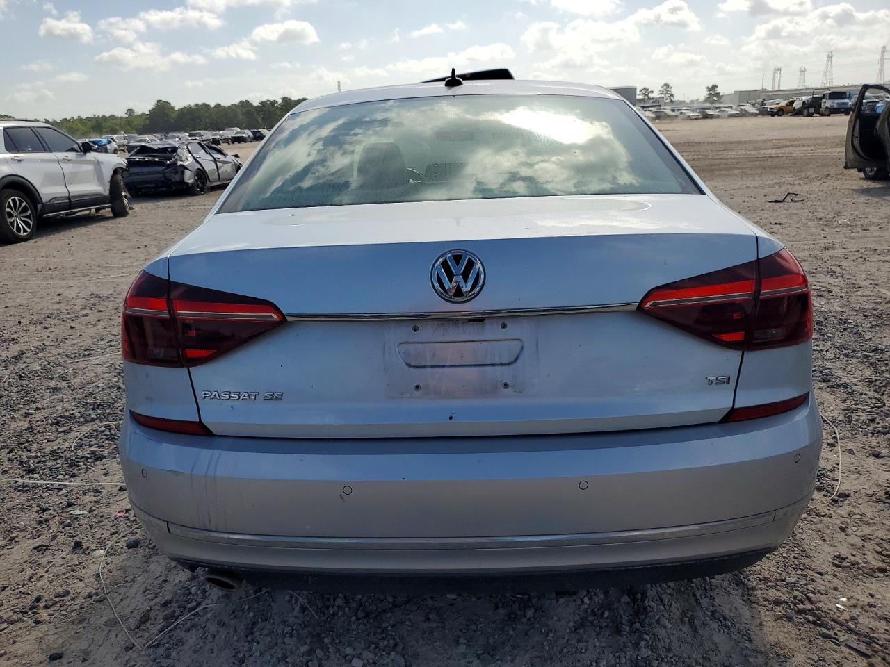2018 Volkswagen Passat Se Silver vin: 1VWBA7A38JC041738