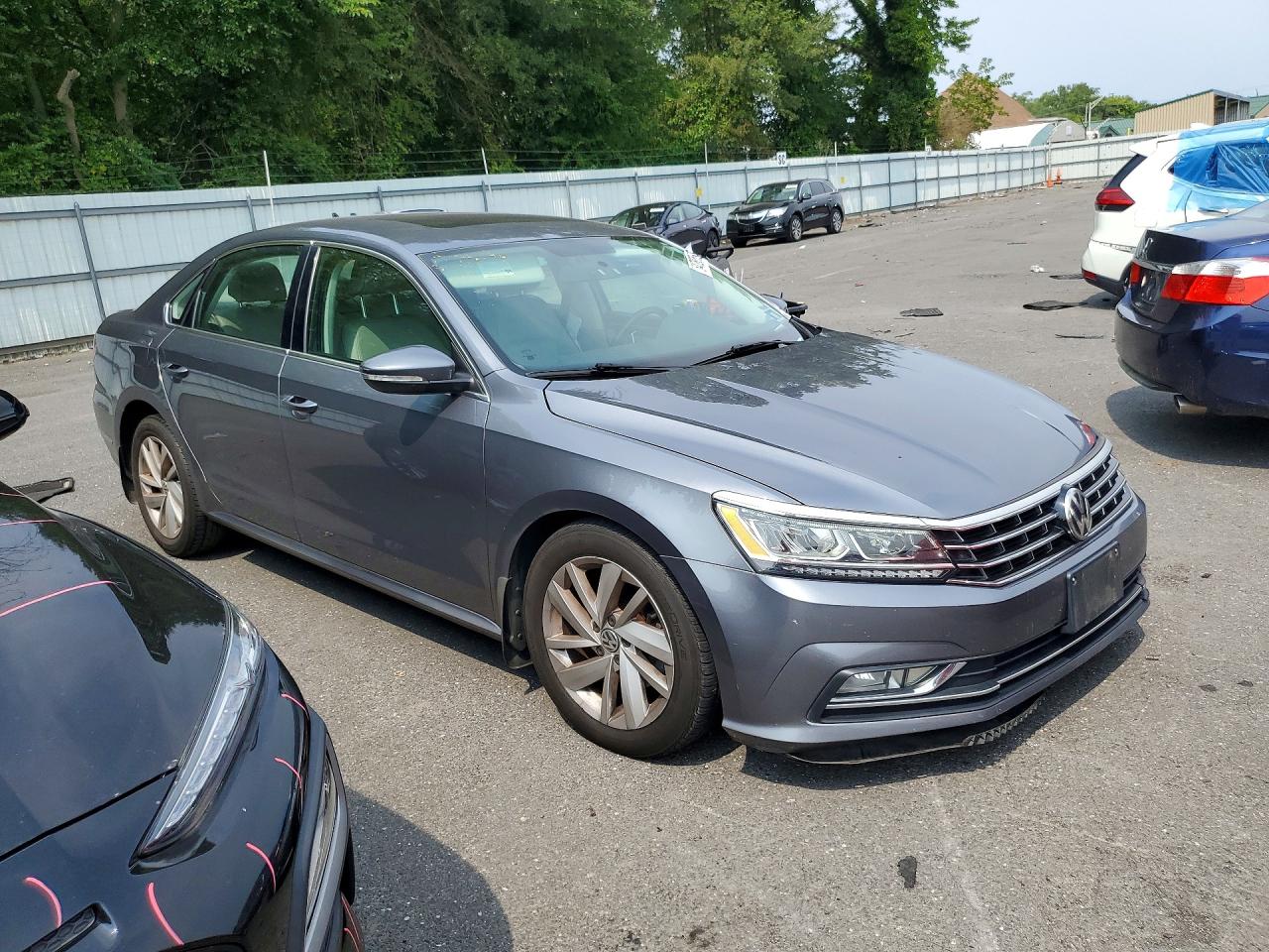 2018 Volkswagen Passat Se Серый vin: 1VWBA7A3XJC044124