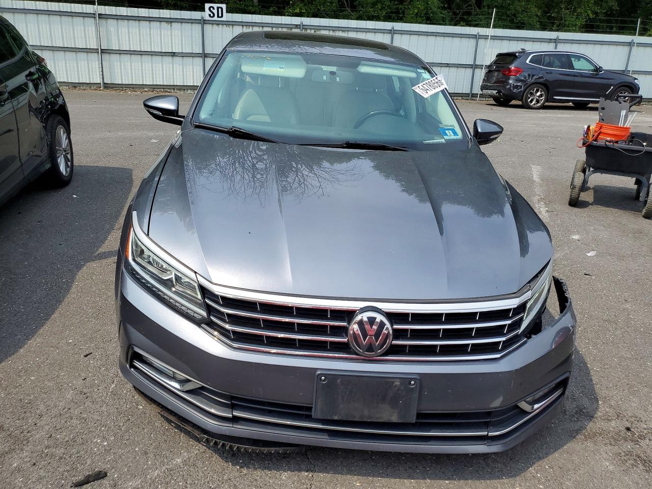 2018 Volkswagen Passat Se Серый vin: 1VWBA7A3XJC044124