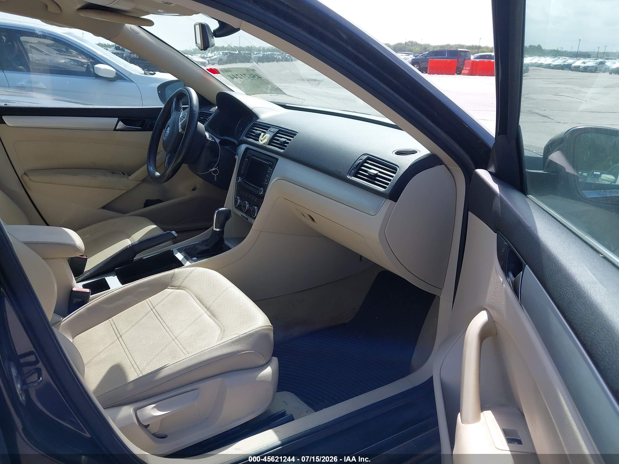 2012 Volkswagen Passat 2.5l Se Черный vin: 1VWBH7A30CC018937