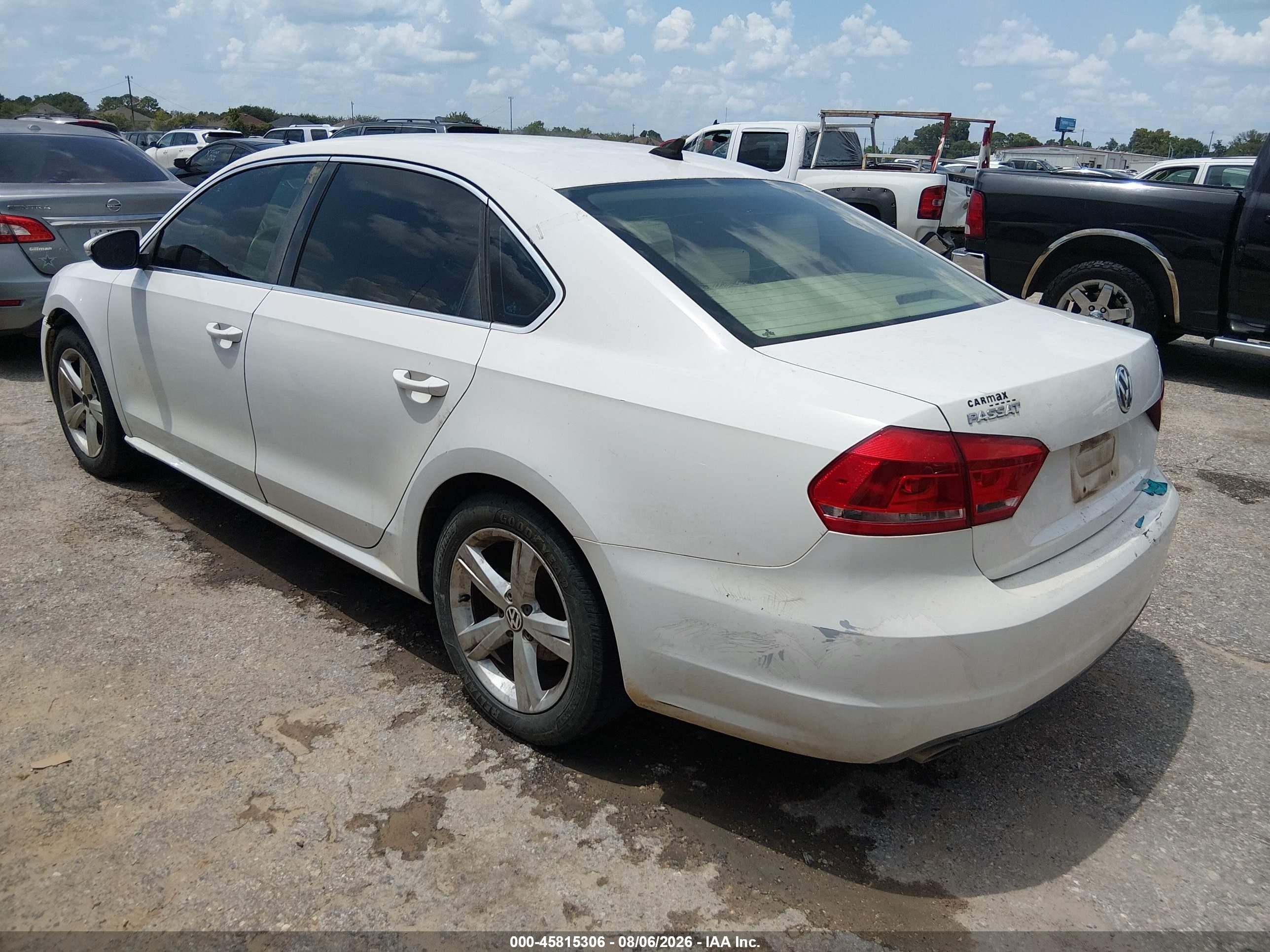 2012 Volkswagen Passat 2.5l Se White vin: 1VWBH7A30CC084954