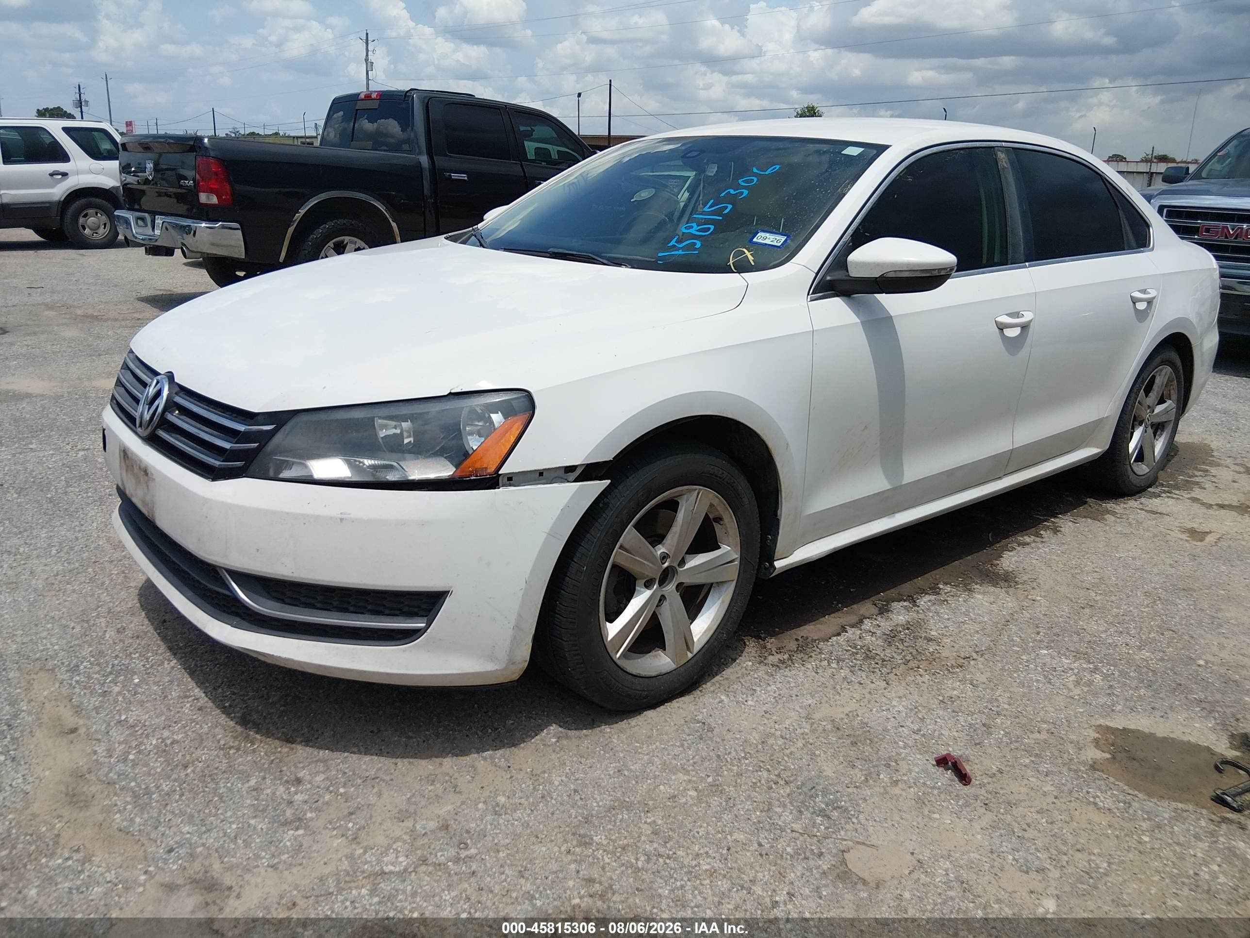 2012 Volkswagen Passat 2.5l Se White vin: 1VWBH7A30CC084954