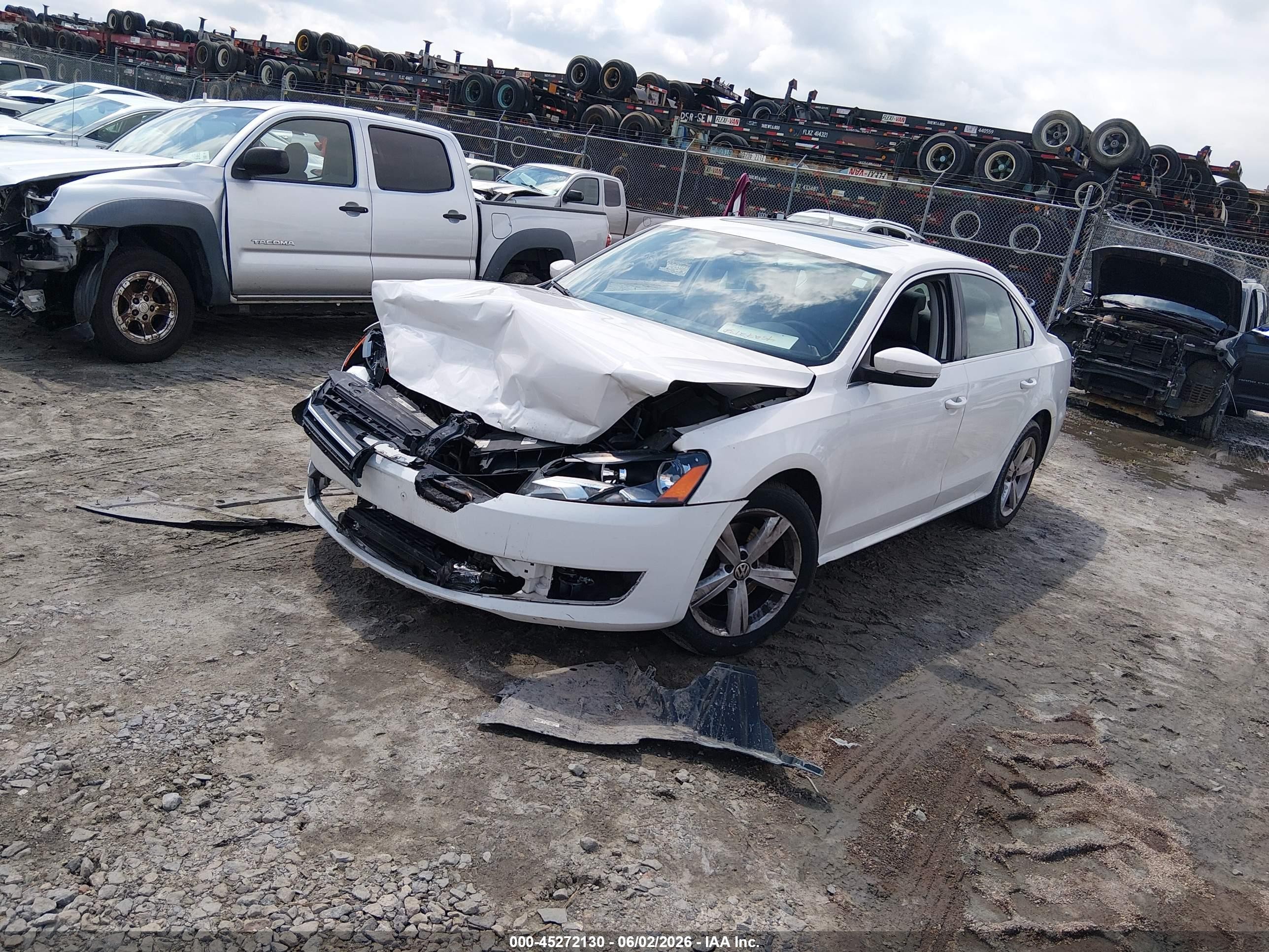 2013 Volkswagen Passat 2.5l Se White vin: 1VWBH7A30DC021726