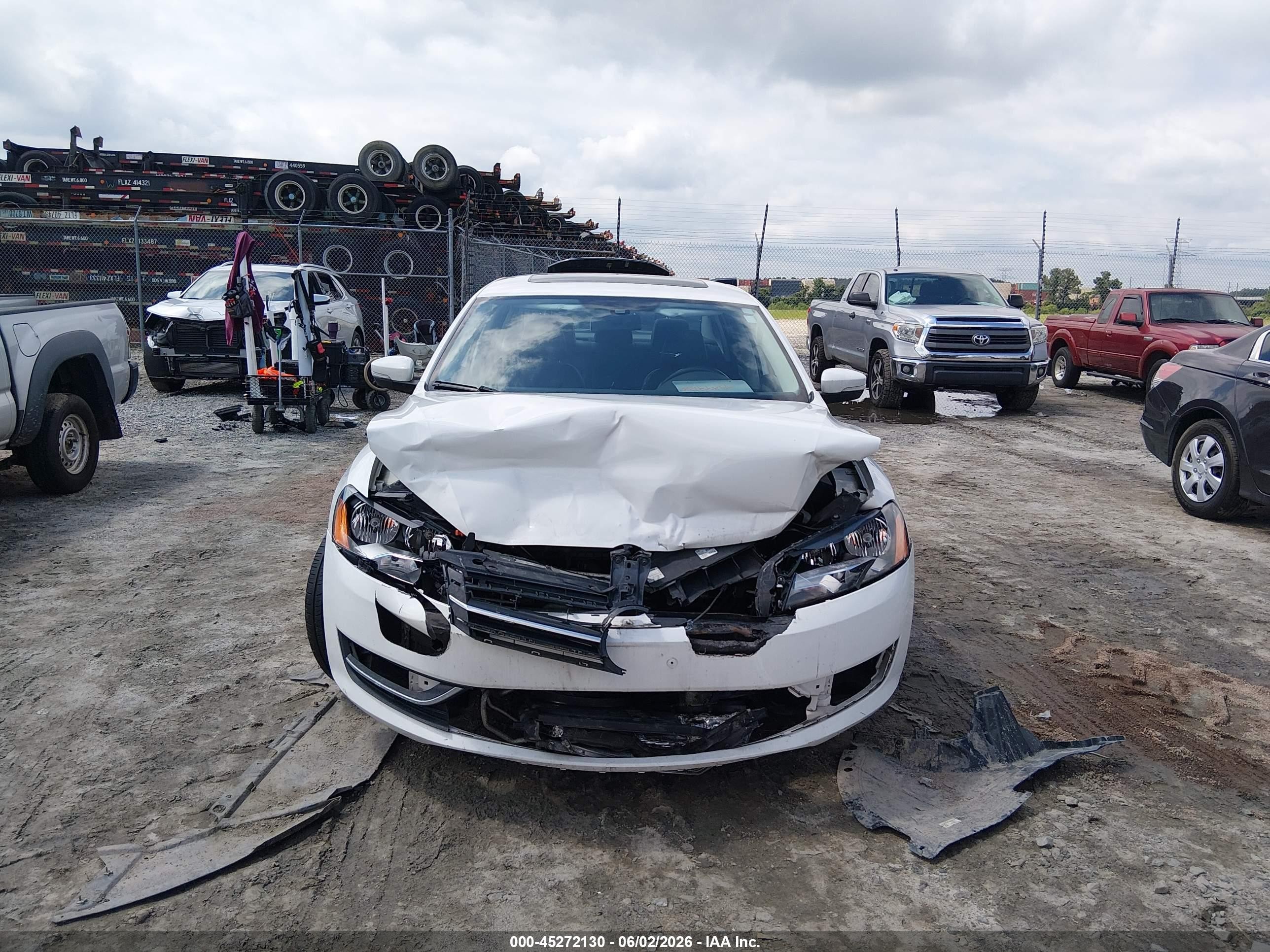 2013 Volkswagen Passat 2.5l Se White vin: 1VWBH7A30DC021726