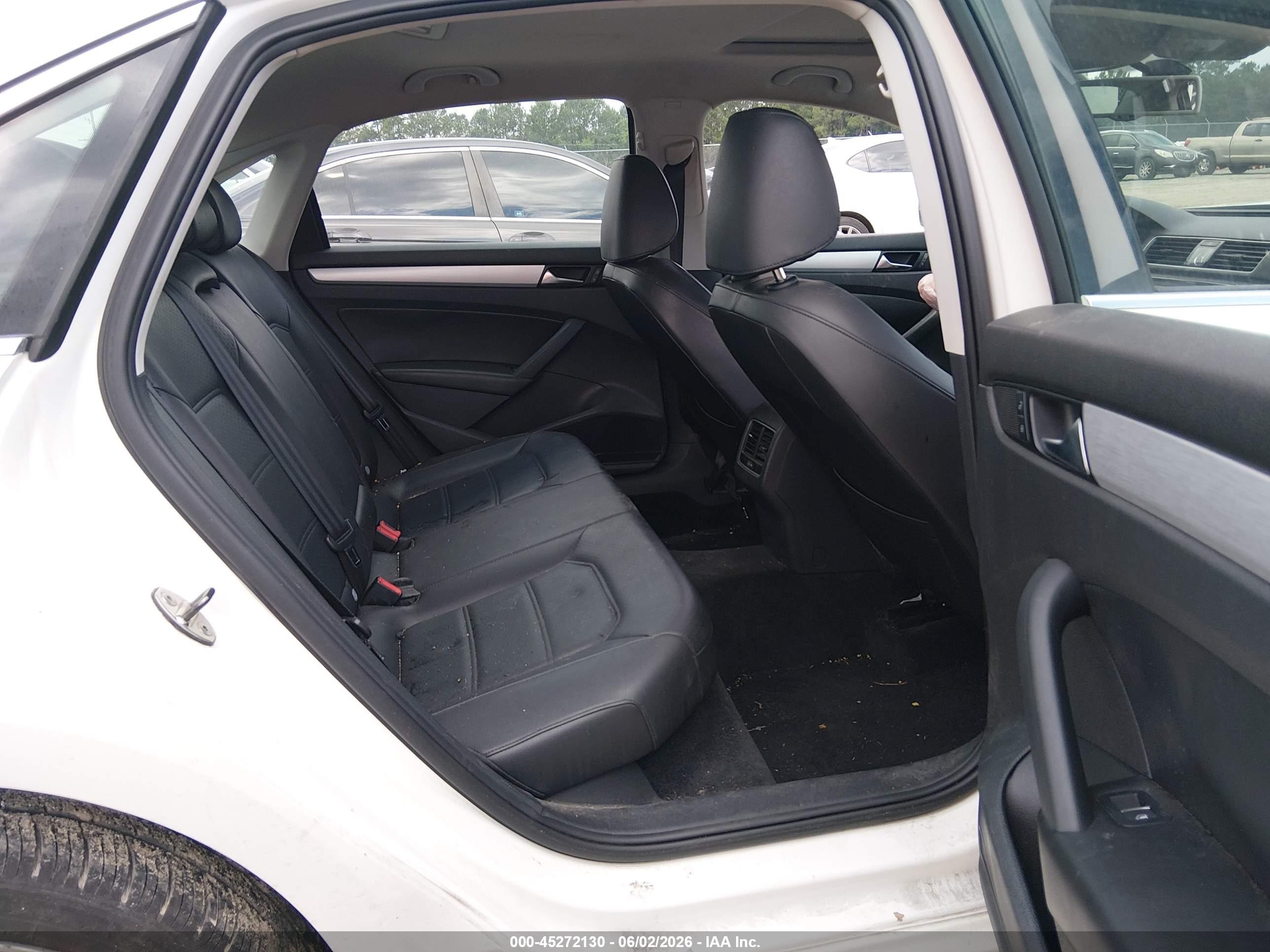 2013 Volkswagen Passat 2.5l Se White vin: 1VWBH7A30DC021726