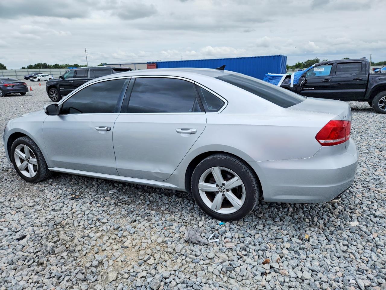 2013 Volkswagen Passat Se Серебряный vin: 1VWBH7A30DC050420