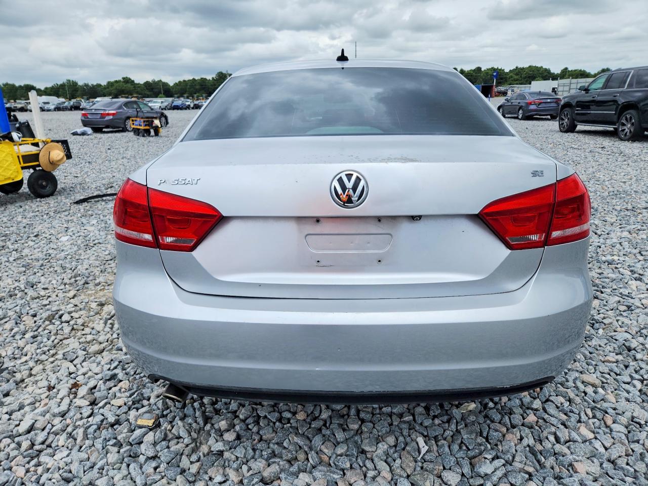 2013 Volkswagen Passat Se Серебряный vin: 1VWBH7A30DC050420