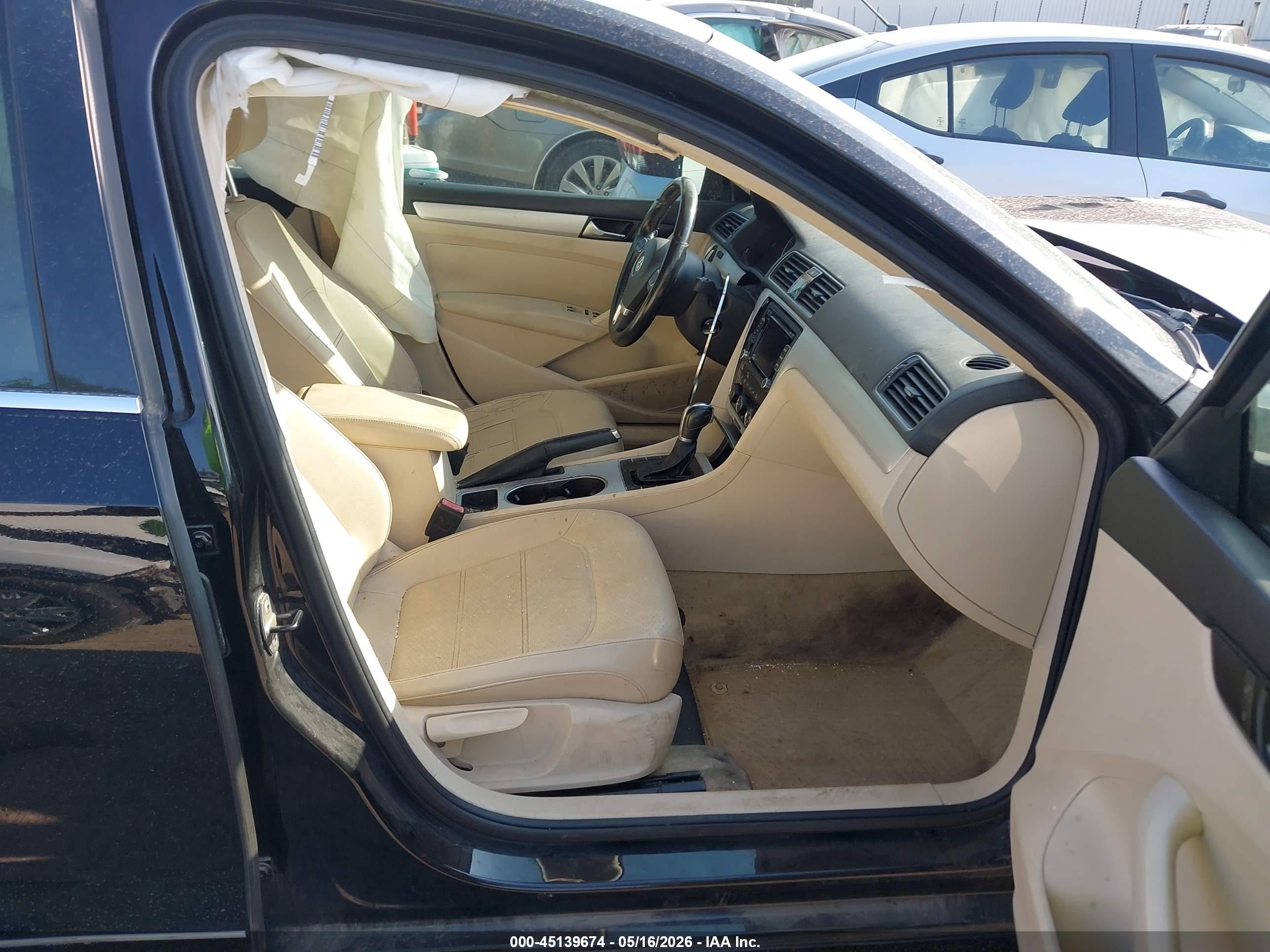 2013 Volkswagen Passat 2.5l Se Black vin: 1VWBH7A30DC145351