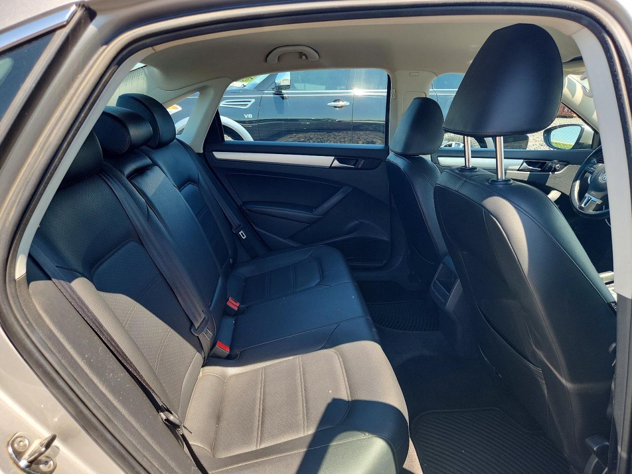 2012 Volkswagen Passat Se Silver vin: 1VWBH7A31CC067760