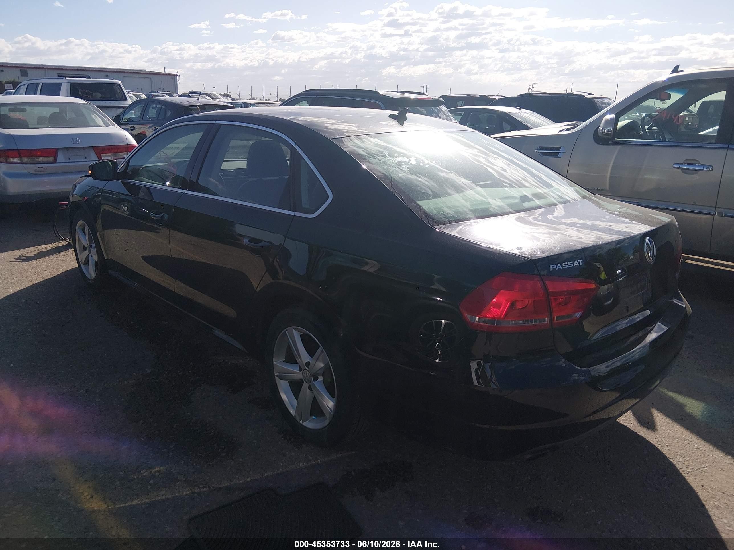 2013 Volkswagen Passat 2.5l Se Черный vin: 1VWBH7A31DC004644