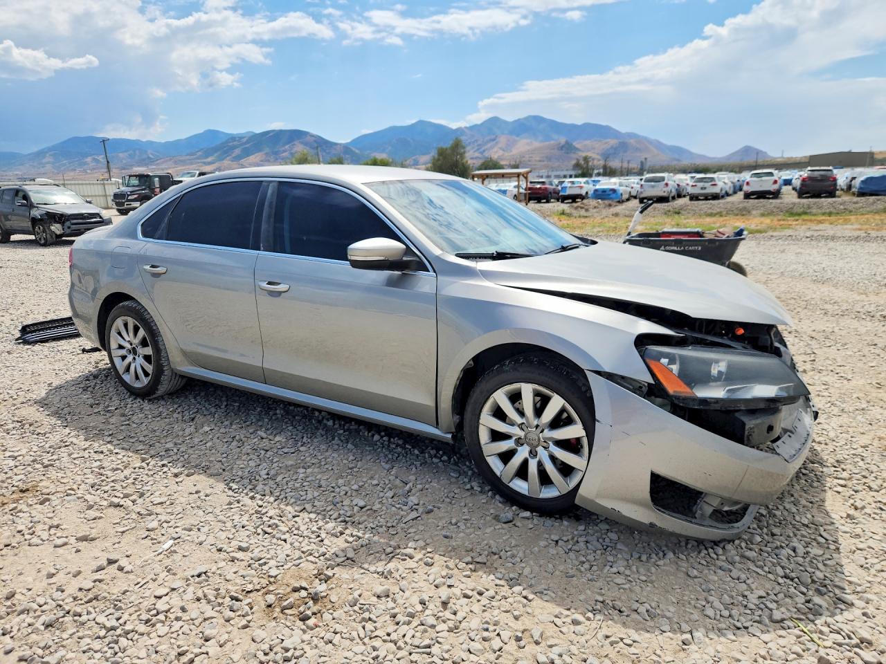 2013 Volkswagen Passat Se Beige vin: 1VWBH7A31DC016938
