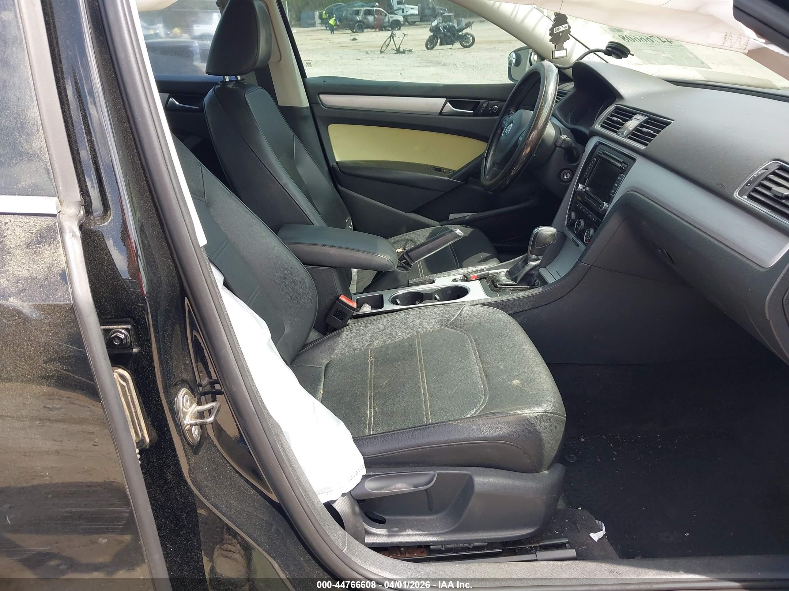 2013 Volkswagen Passat 2.5l Se Черный vin: 1VWBH7A31DC024635