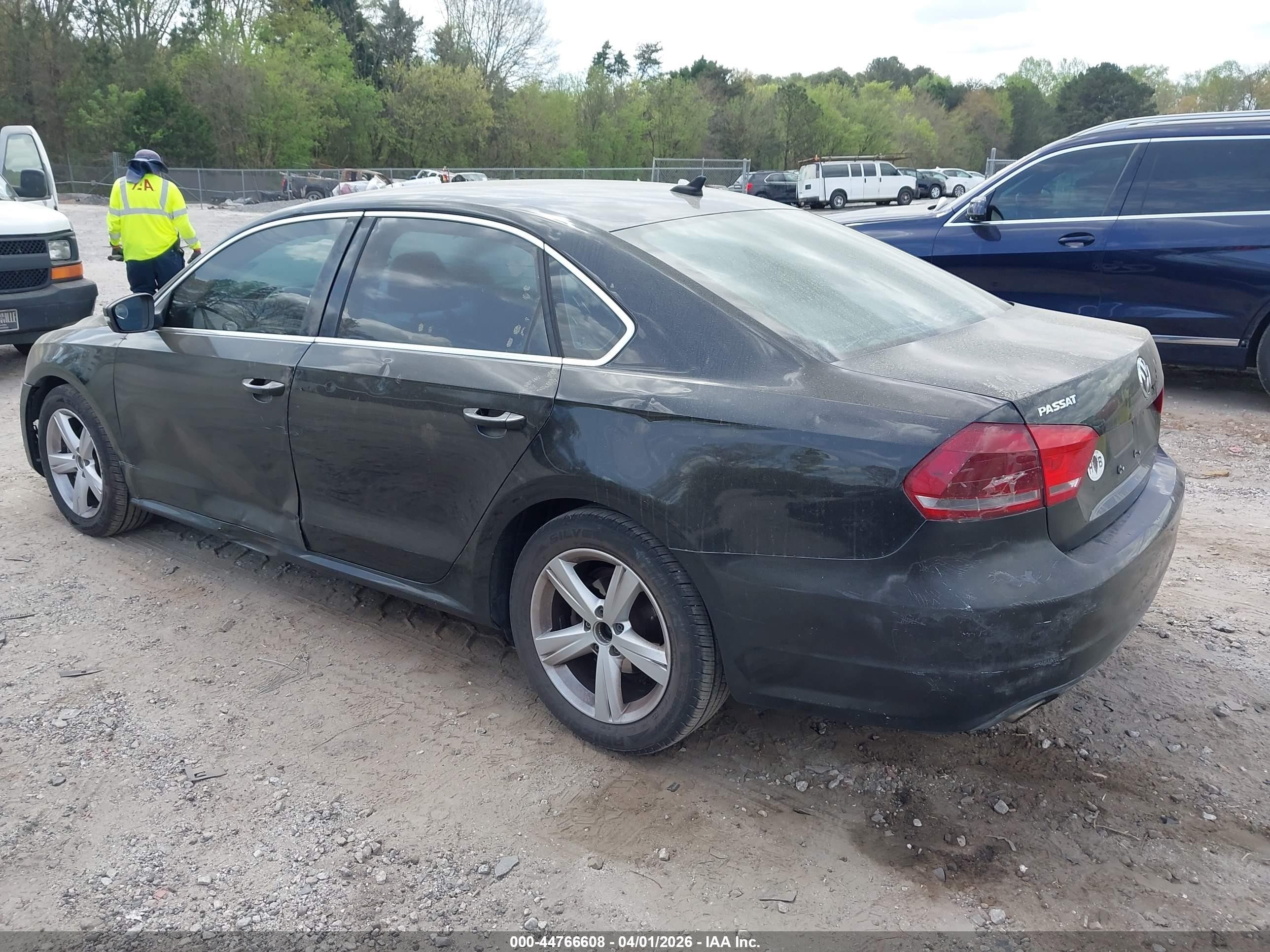 2013 Volkswagen Passat 2.5l Se Черный vin: 1VWBH7A31DC024635
