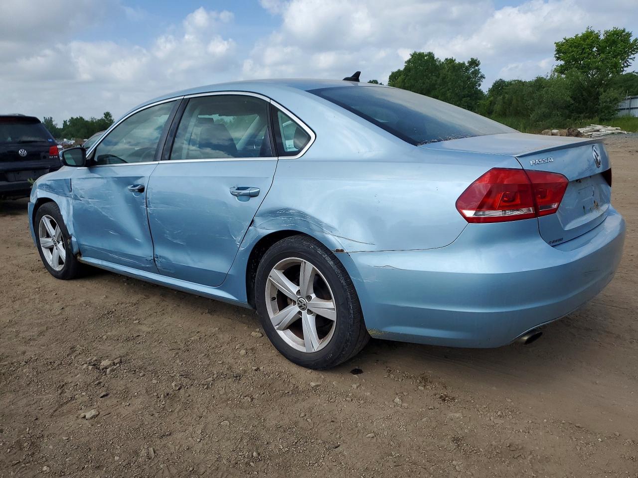 2013 Volkswagen Passat Se Blue vin: 1VWBH7A31DC030886
