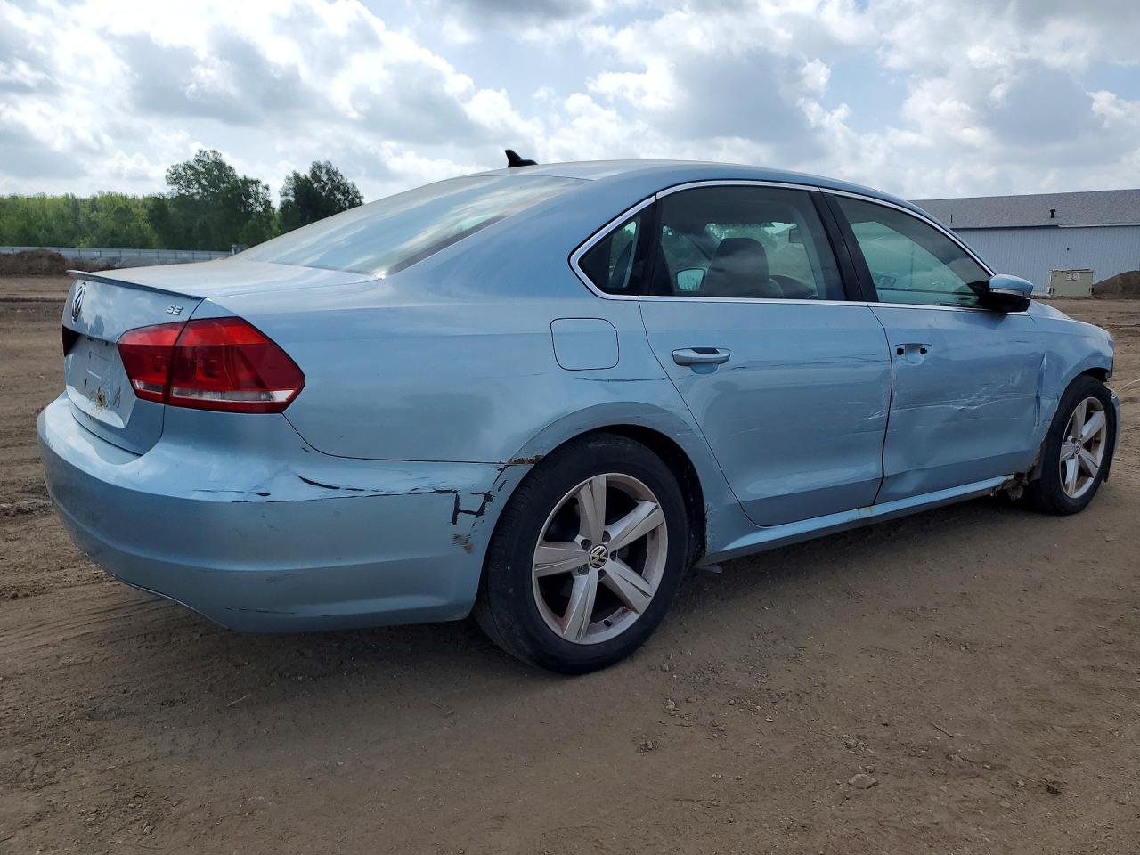 2013 Volkswagen Passat Se Blue vin: 1VWBH7A31DC030886